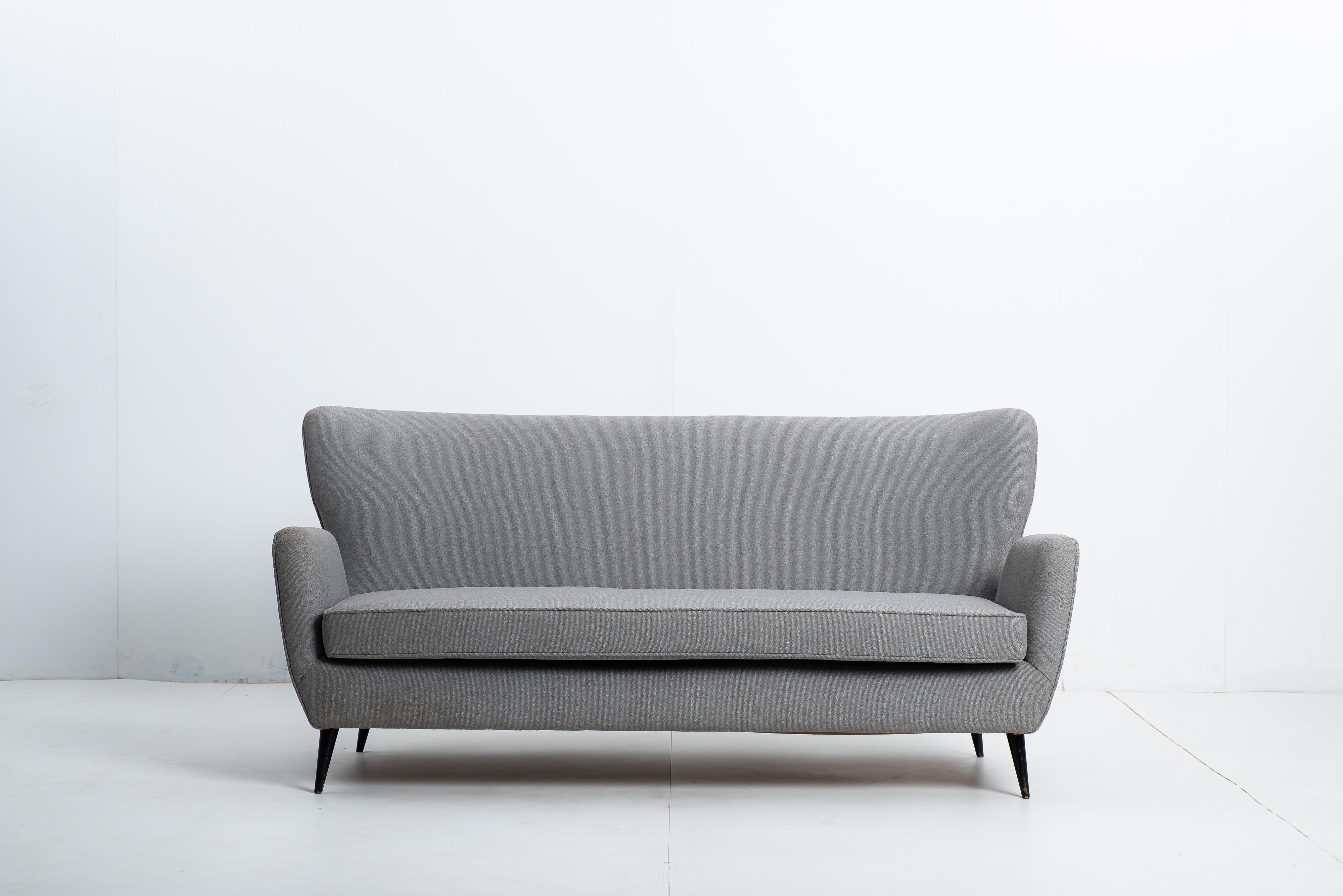 Brazilian Mid-Century Modern Sofa by Carlo Hauner, Brazil, 1960s For Sale