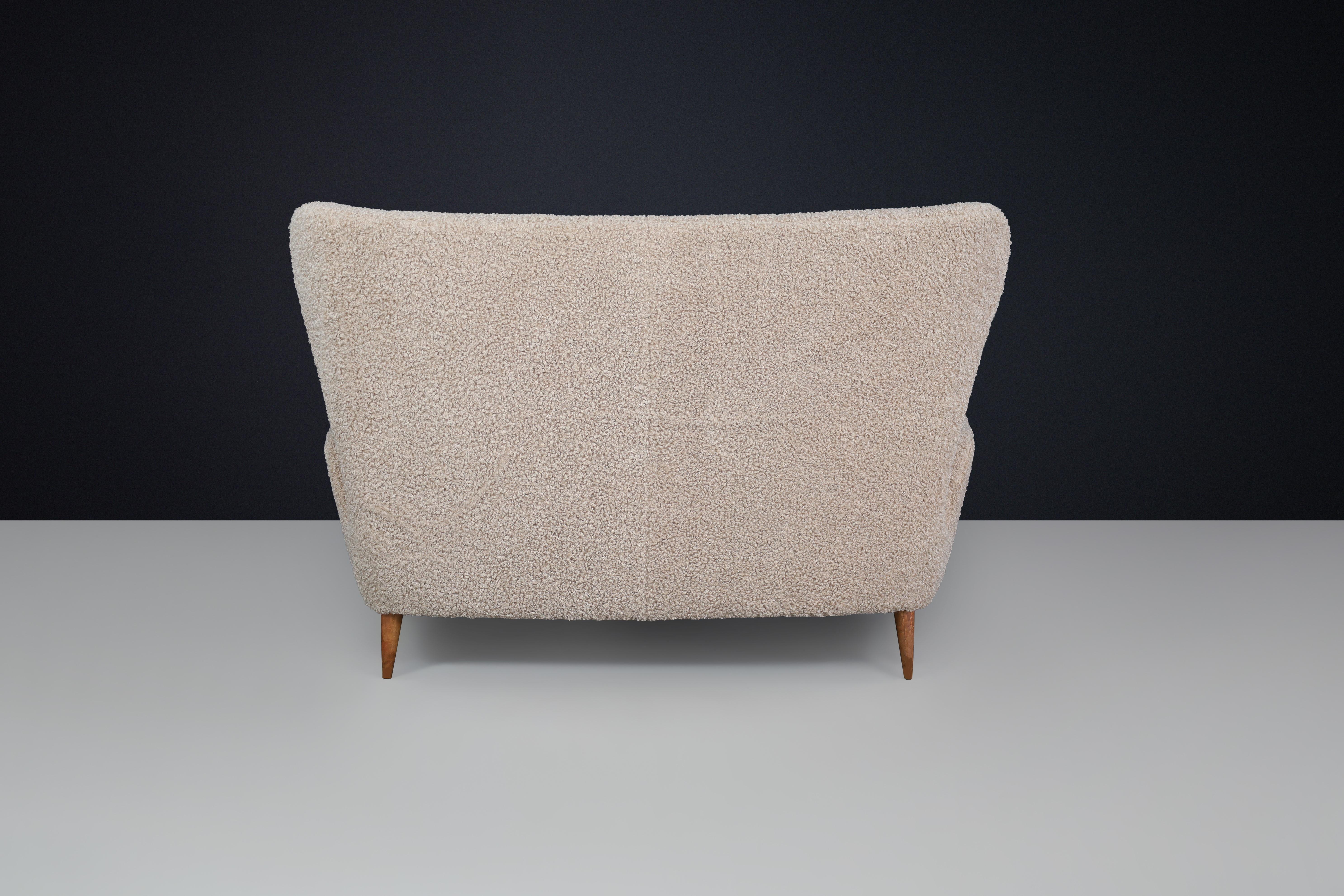 20th Century Mid-Century Modern Sofa by Emilio Sala & Giorgio Madini in New Teddy Upholstery. For Sale
