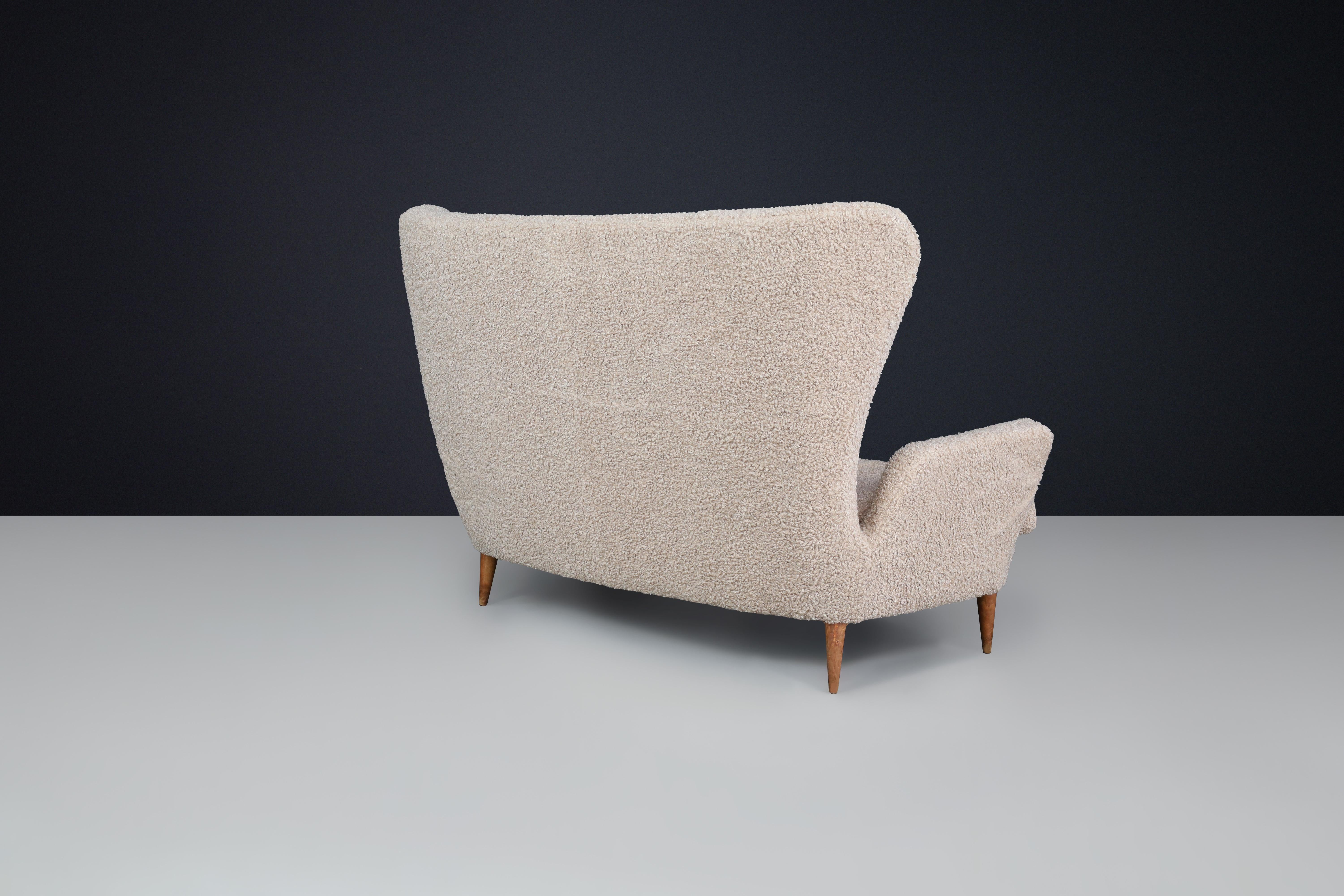 Mid-Century Modern Sofa by Emilio Sala & Giorgio Madini in New Teddy Upholstery. For Sale 2