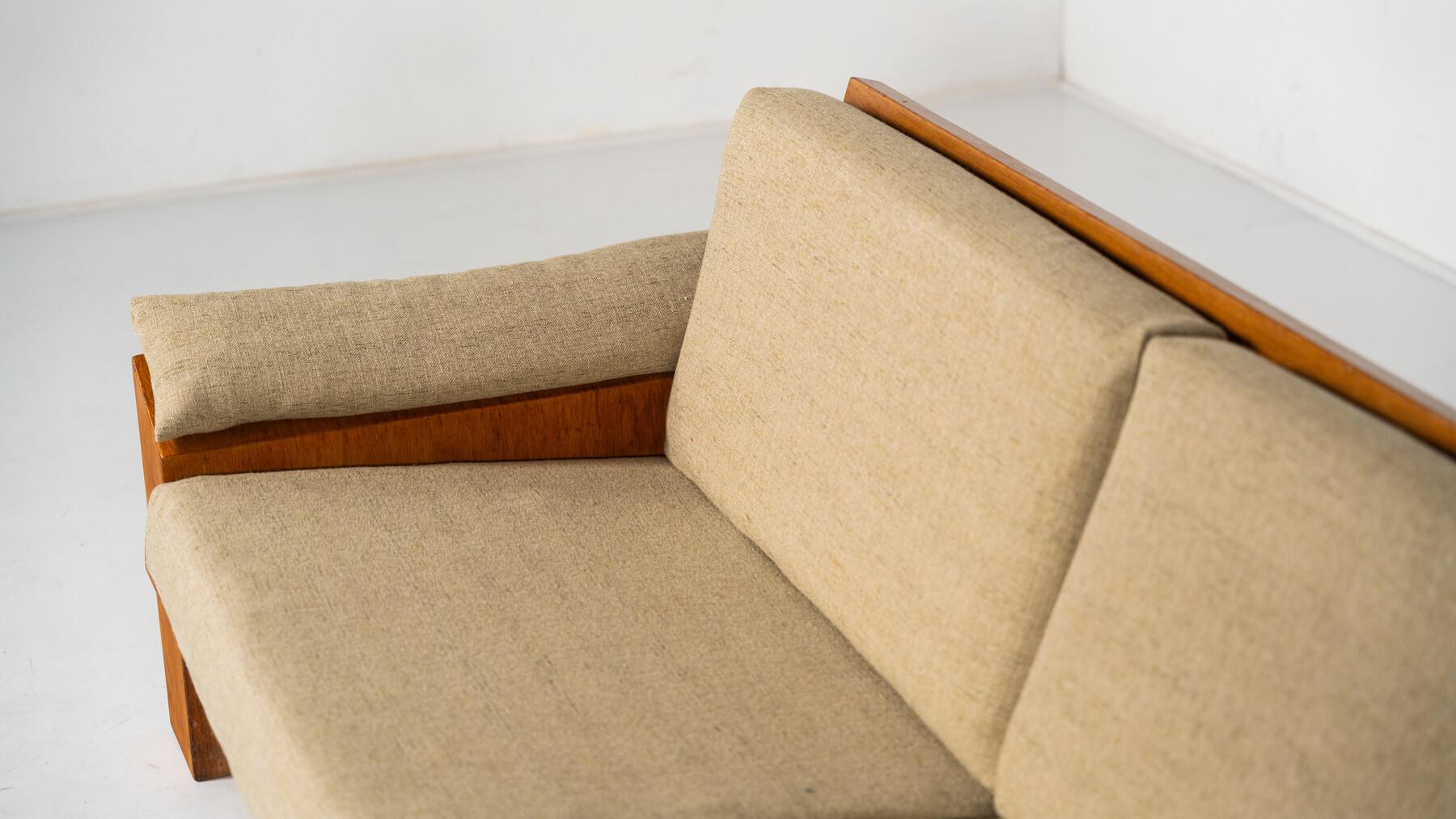 Mid-Century Modern Sofa by Guiseppe Rivadossi, Wood and Fabric Italy, 1970s  For Sale 6