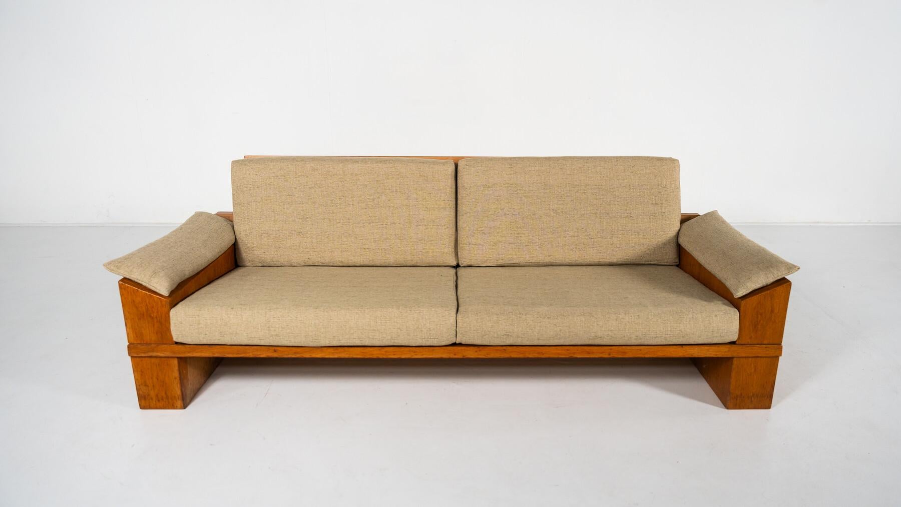Mid-Century Modern Sofa by Guiseppe Rivadossi, Wood and Fabric Italy, 1970s  For Sale 1