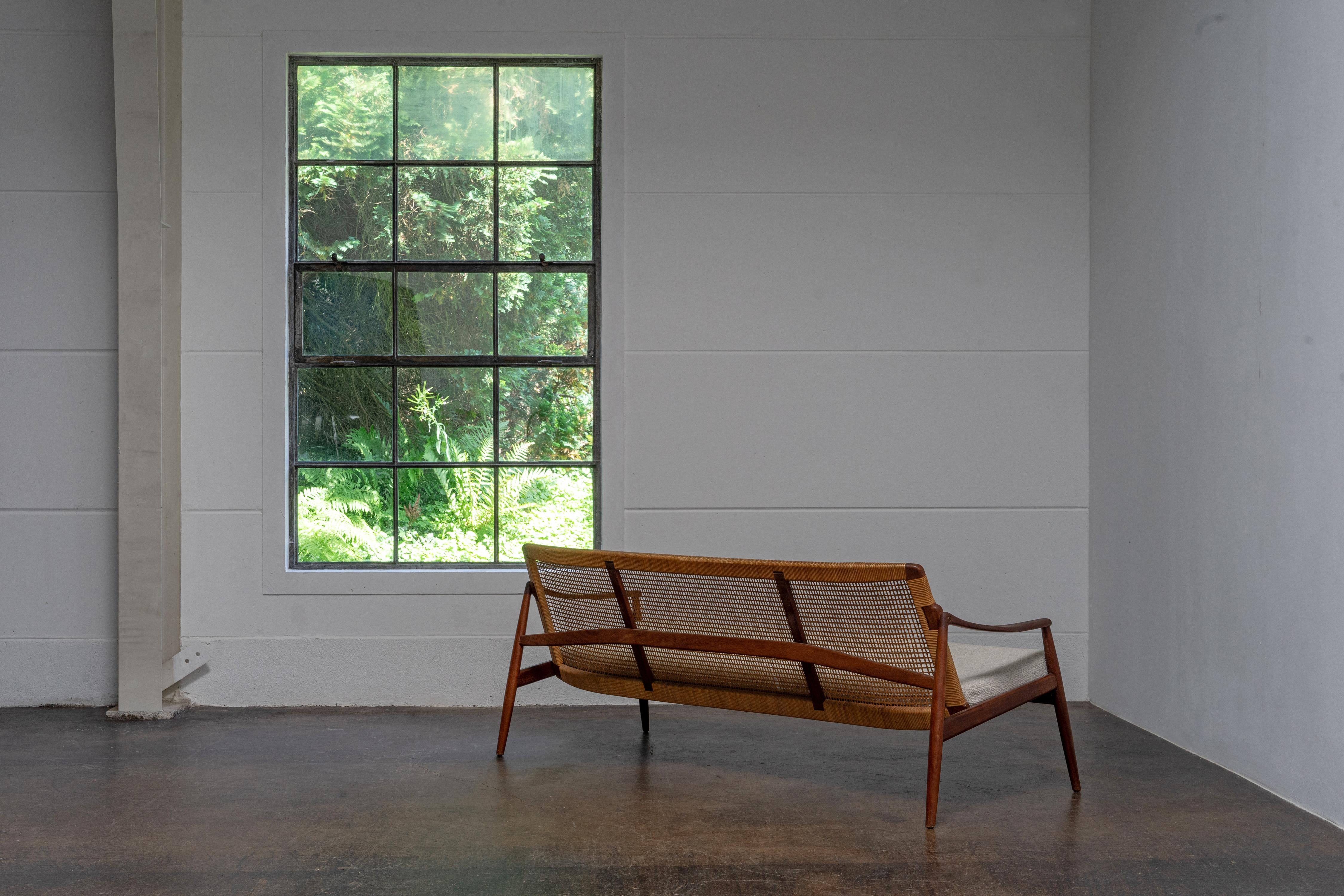 Canapé moderne du milieu du siècle par Hartmut Lohmeyer pour Wilkhahn, teck et rotin, années 1950 en vente 3
