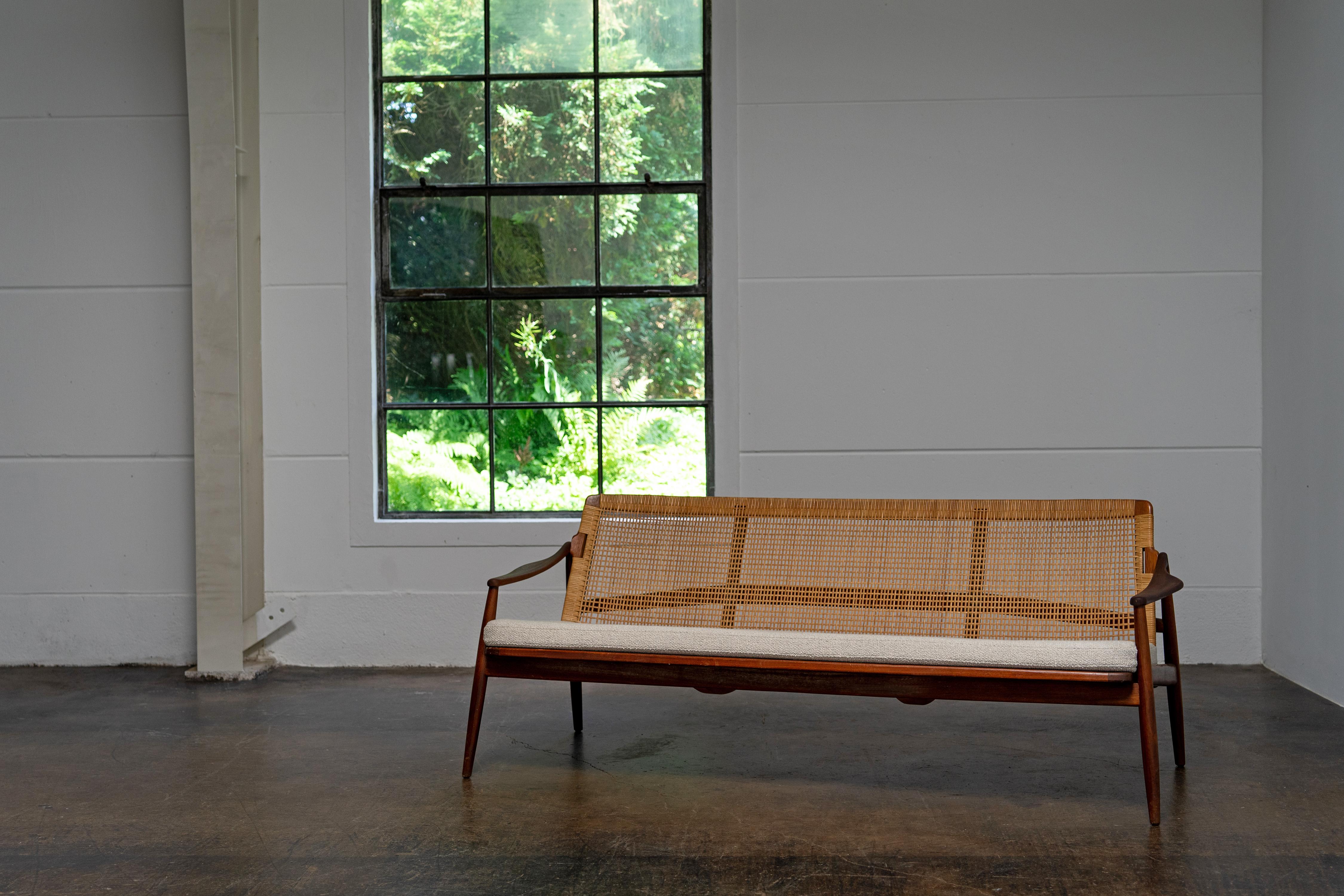 Canapé moderne du milieu du siècle par Hartmut Lohmeyer pour Wilkhahn, teck et rotin, années 1950 en vente 4