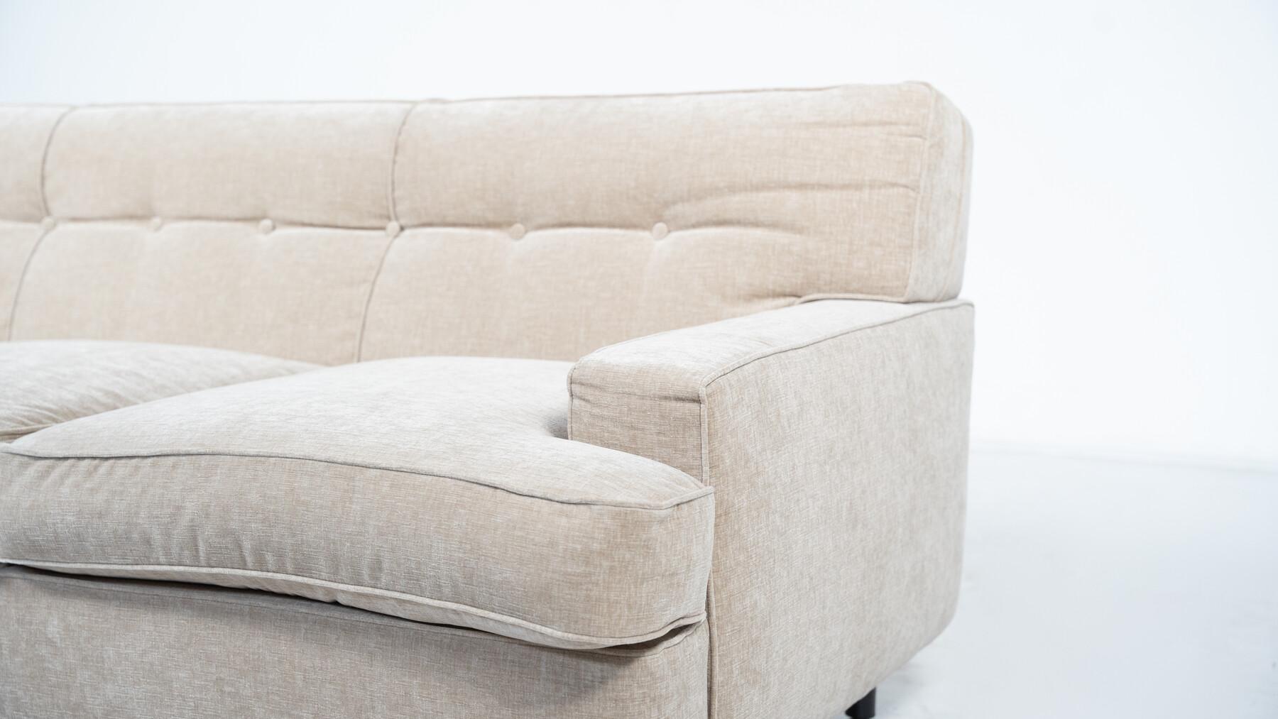 Modernes Sofa aus der Mitte des Jahrhunderts von Marco Zanuso für Arflex, neu gepolstert, 2 Stück verfügbar (Moderne der Mitte des Jahrhunderts) im Angebot