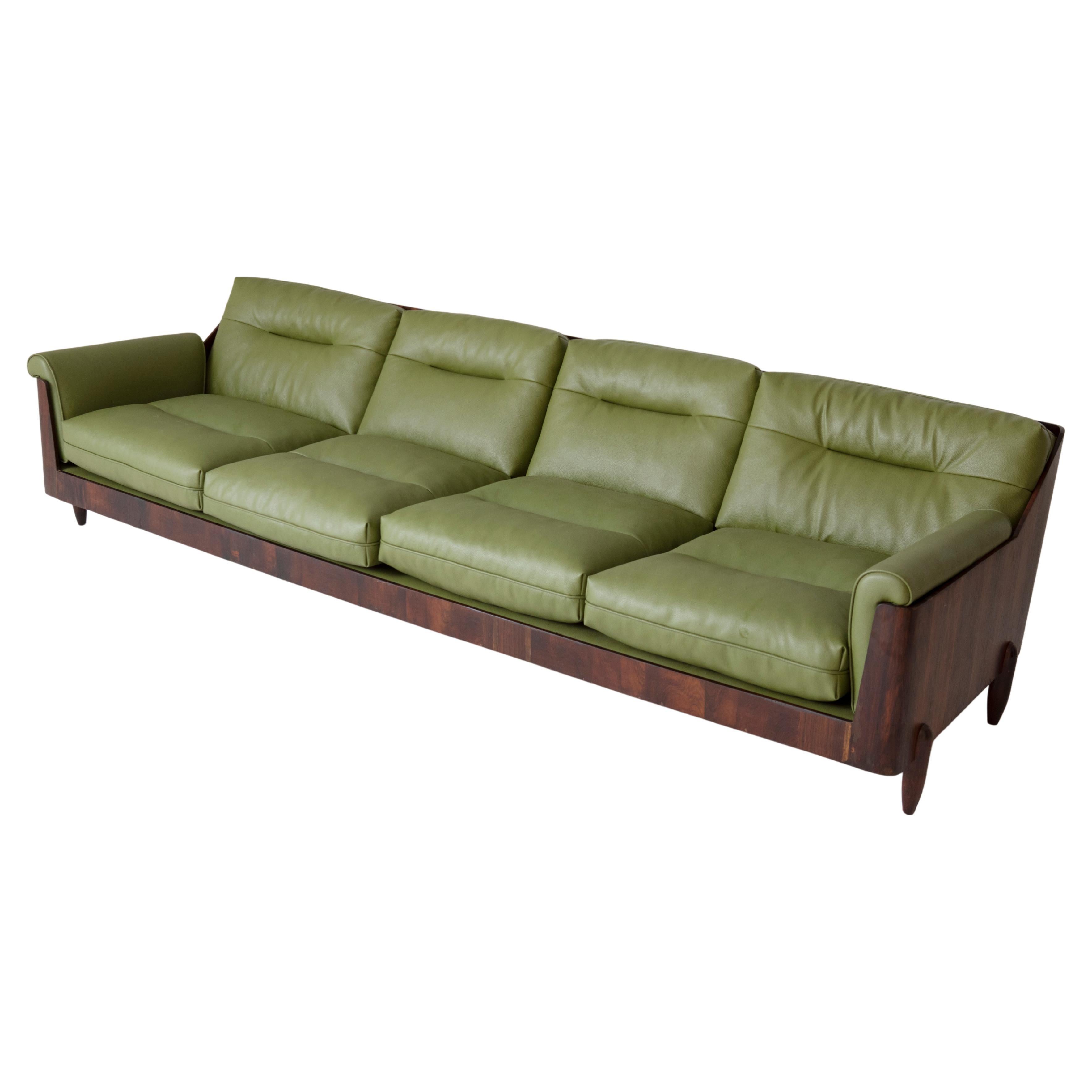 Mid-Century Modern Sofa by Novo Rumo, 1960s For Sale