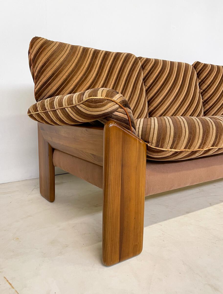 Late 20th Century Mid-Century Modern Sofa by Sapporo for Mobil Girgi, 1970s For Sale