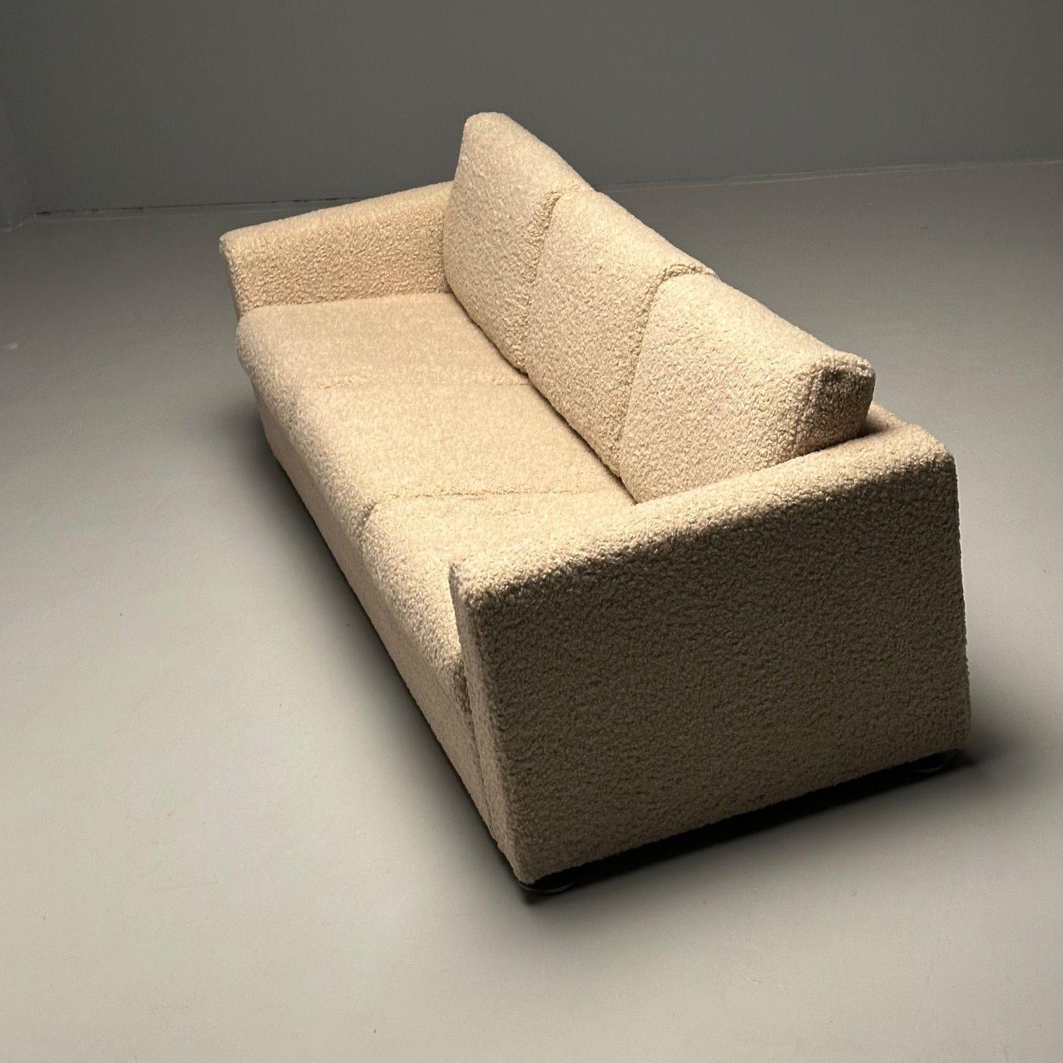 Mid Century Modern Sofa by Stendig, New Luxurious Boucle, Switzerland, 1950s In Good Condition For Sale In Stamford, CT