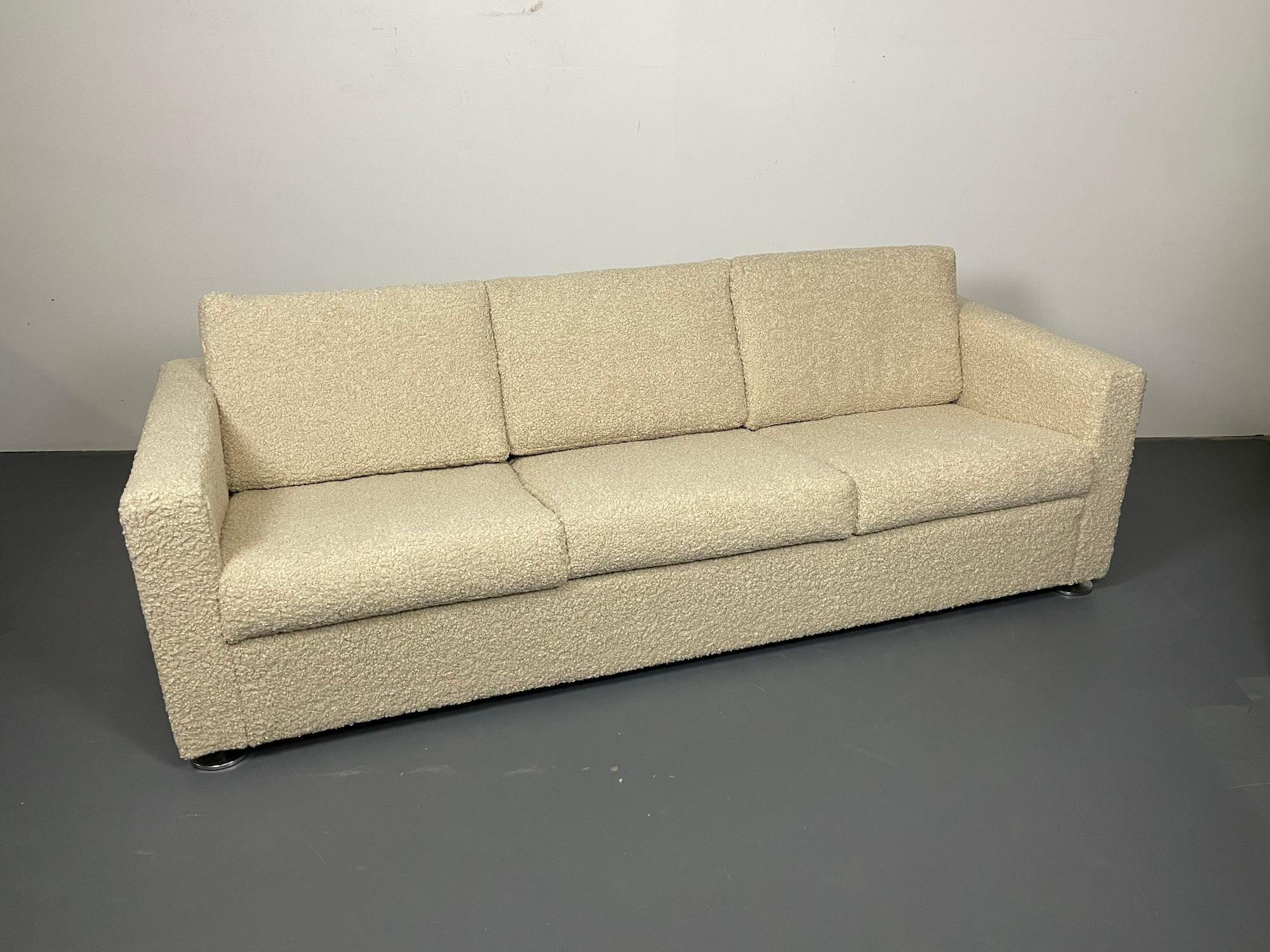 Mid Century Modern Sofa by Stendig, New Luxurious Boucle, Switzerland, 1950s For Sale 1