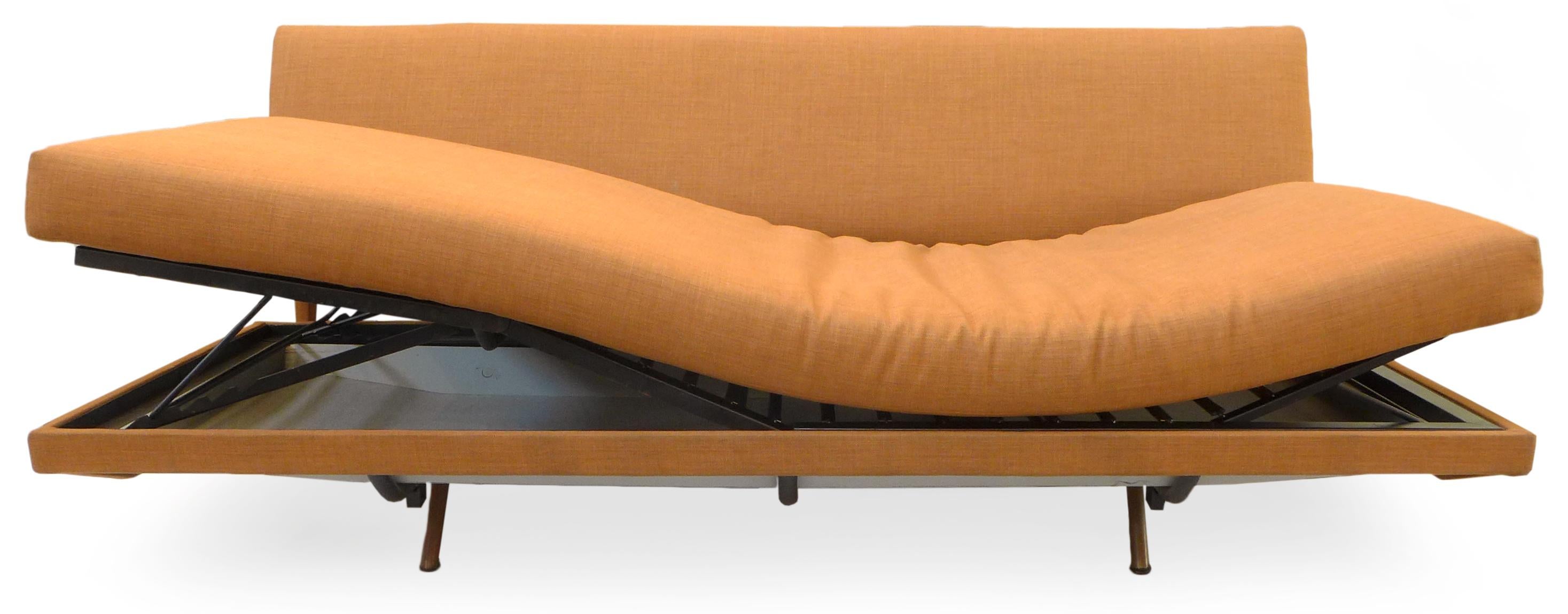 Italian Mid-Century Modern Sofa, Daybed, Lounge by Marco Zanuso for Airflex For Sale