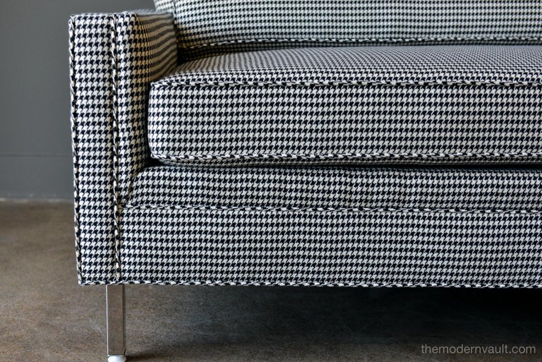 Mid-Century Modern Sofa in Black and White Houndstooth, circa 1955 at  1stDibs | black and white houndstooth sofa, houndstooth couch, houndstooth  loveseat