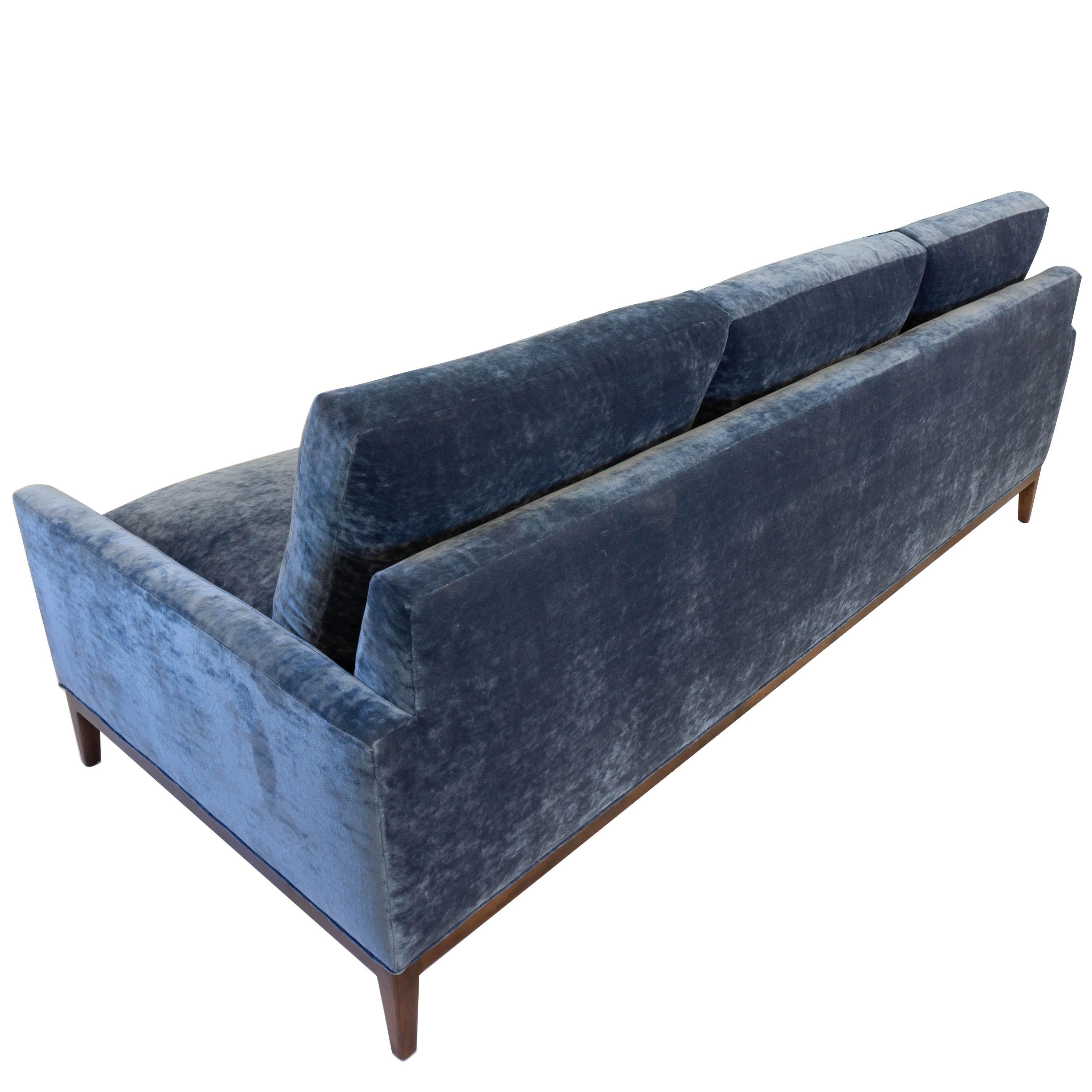 Contemporary Mid-Century Modern Sofa in Blue Velvet For Sale