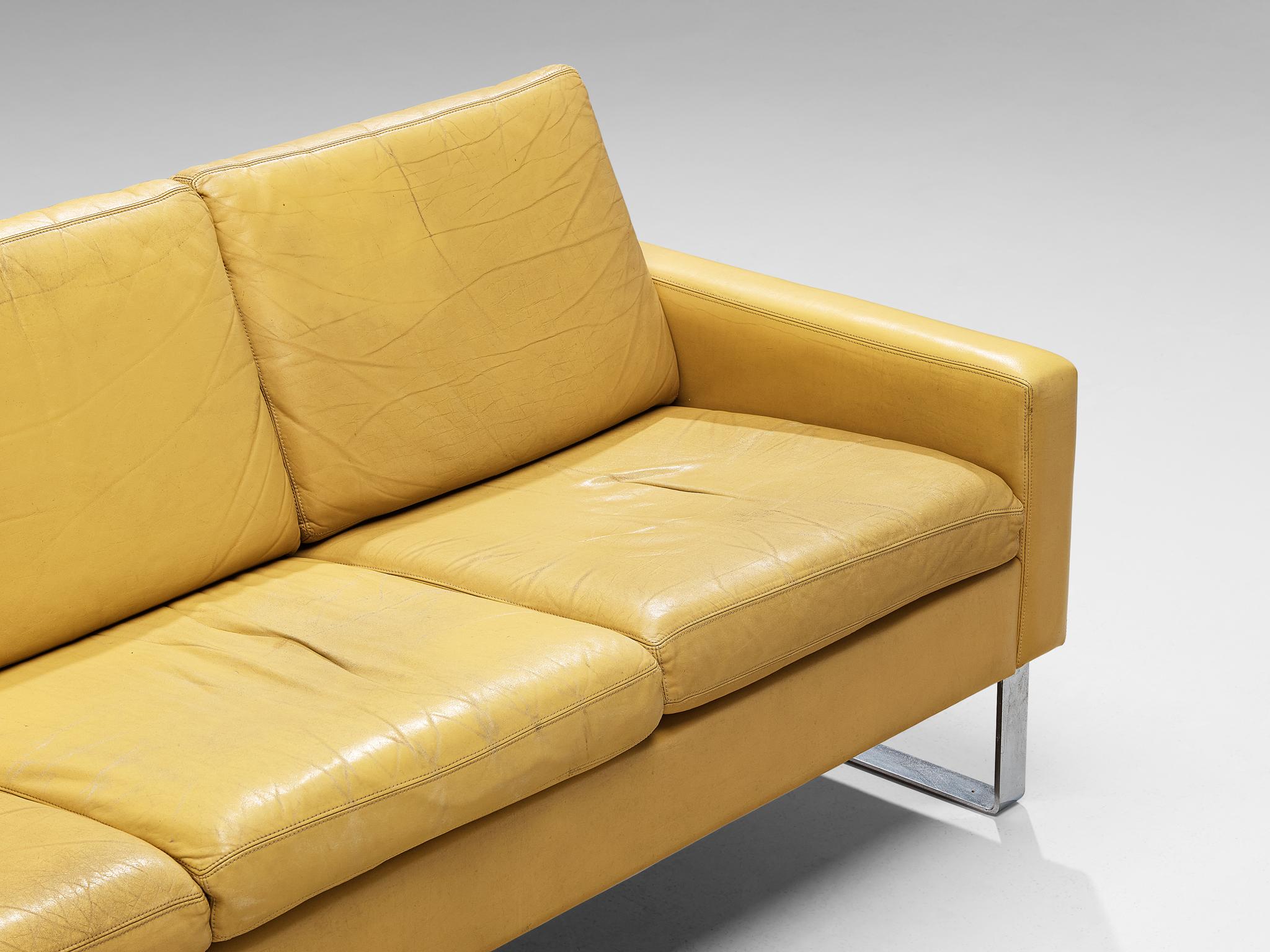 German Mid-Century Modern Sofa in Camel Yellow Leather and Steel For Sale