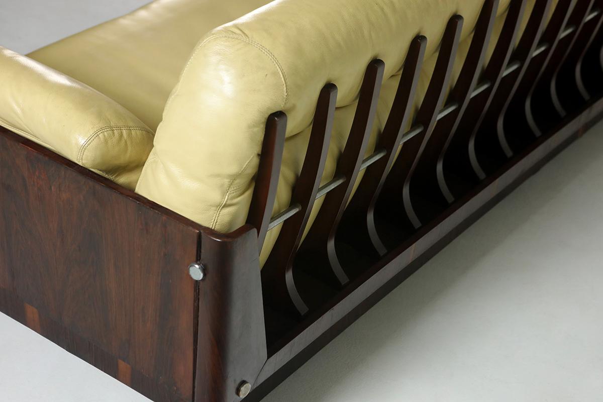 Modernes Sofa aus Hartholz und Leder von Lineart Móveis, Brasilien 1960er Jahre (Moderne der Mitte des Jahrhunderts) im Angebot