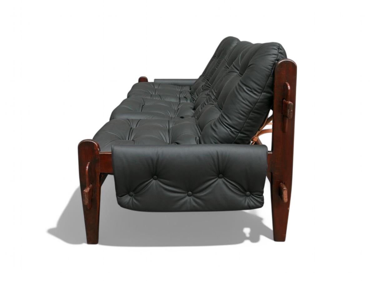 Mid-Century Modern Sofa in Hardwood & Leather by Jean Gillon, 1970, Brazil For Sale 3