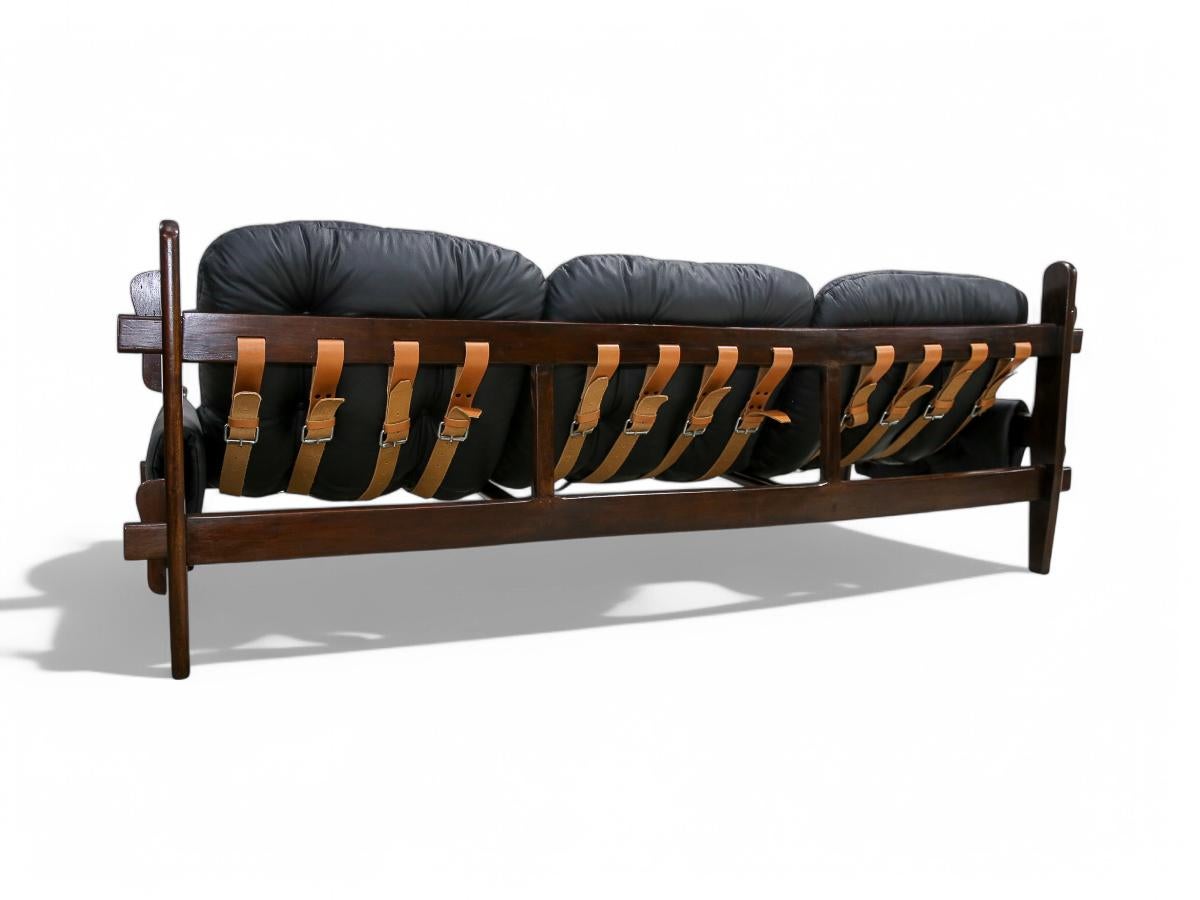 Mid-Century Modern Sofa in Hardwood & Leather by Jean Gillon, 1970, Brazil For Sale 5
