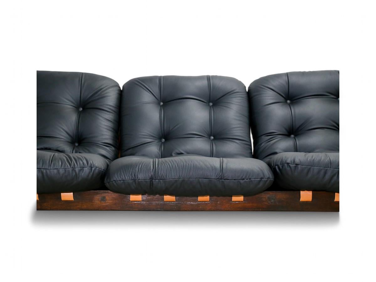 Mid-Century Modern Sofa in Hardwood & Leather by Jean Gillon, 1970, Brazil For Sale 8