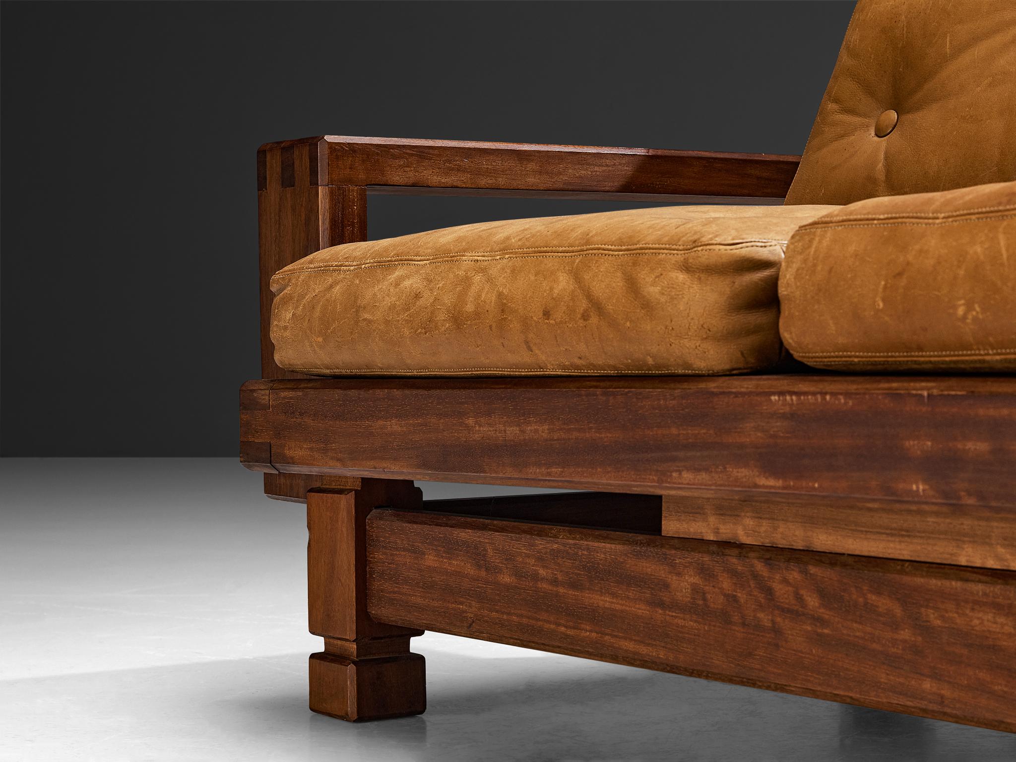 Metà XX secolo Divano moderno di metà secolo in teak e pelle marrone cognac in vendita