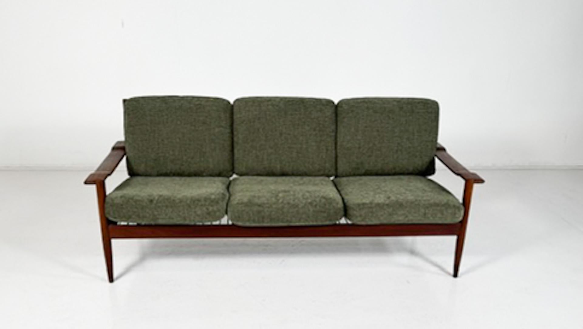 Mid-Century moderno Divano moderno di metà secolo, Italia, anni '60 in vendita