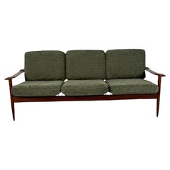 Mid-Century Modern Sofa, Italy, 1960s