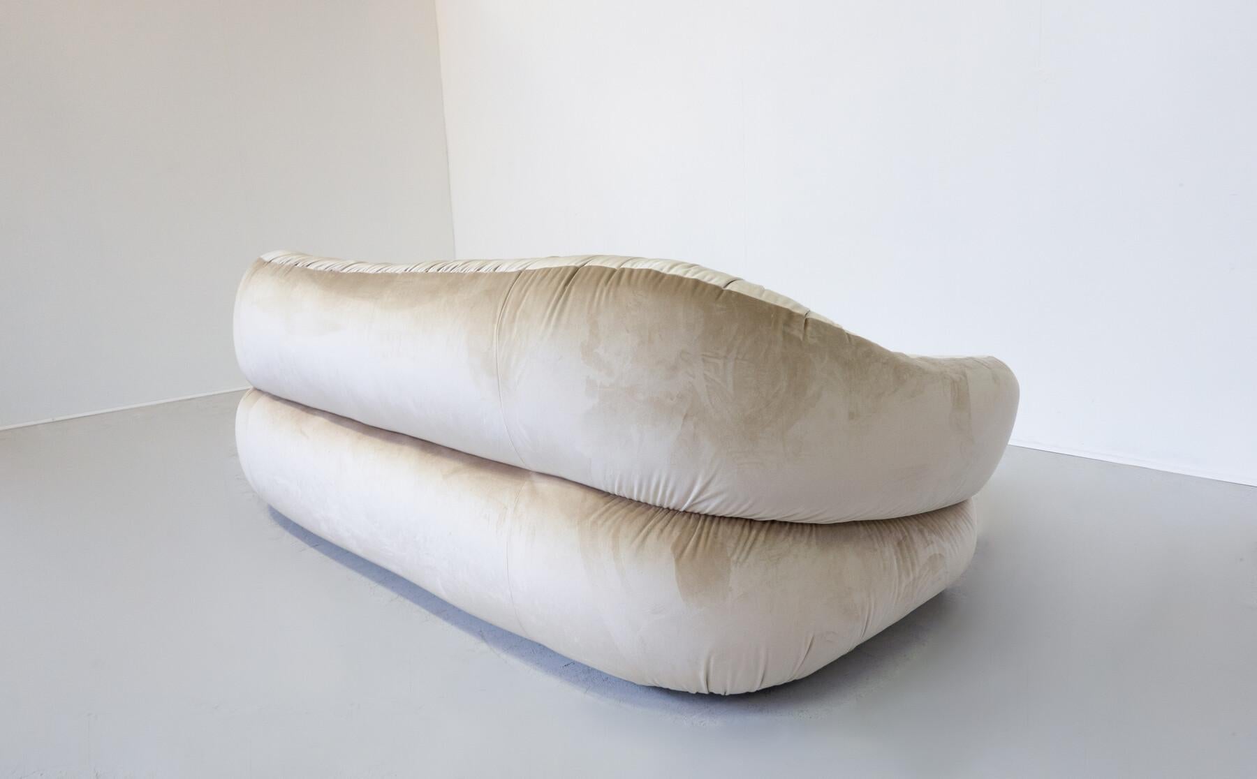 20ième siècle Sofa mi-siècle moderne, Italie - Nouveau tissu d'ameublement en vente