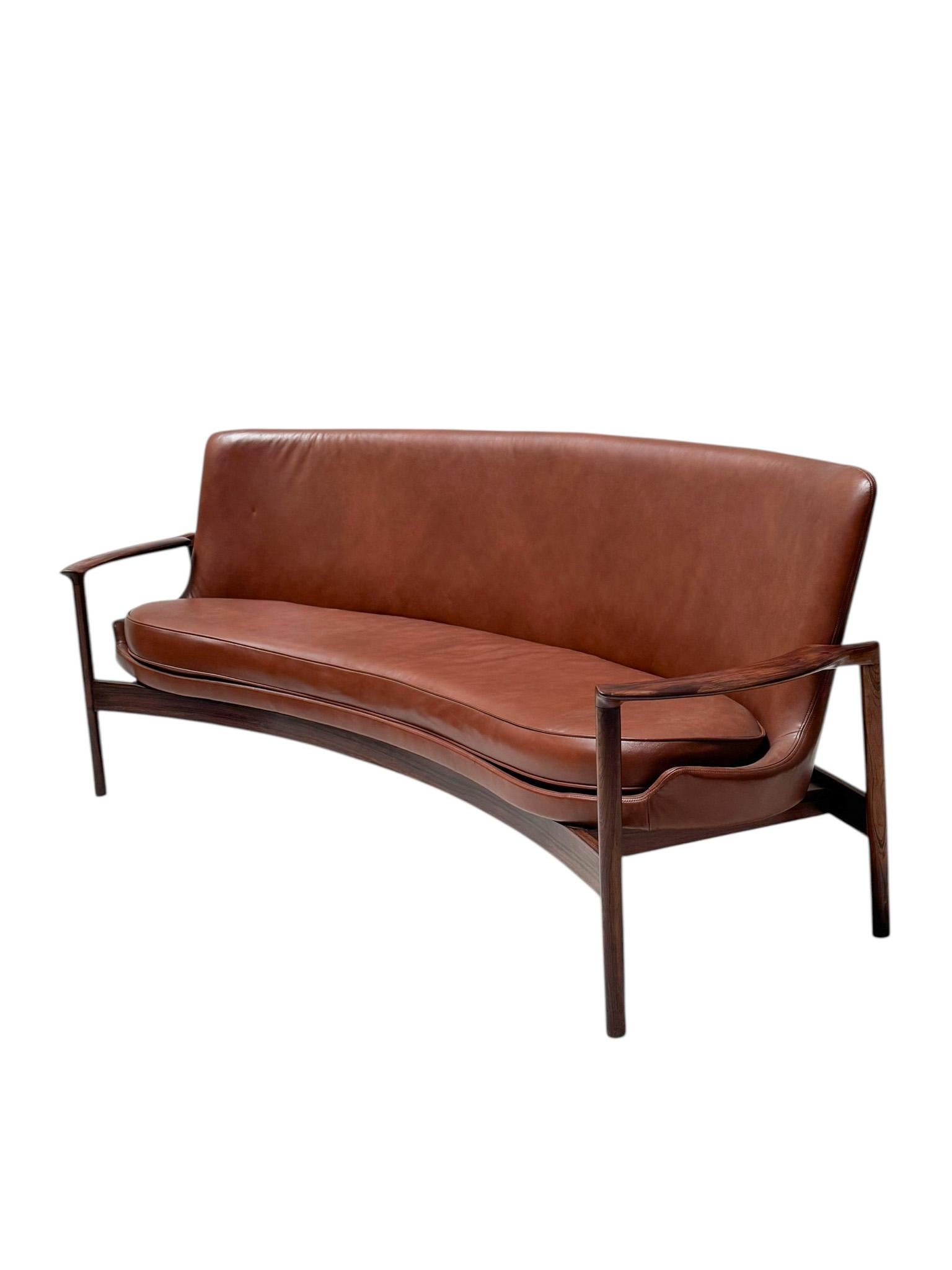 Late 20th Century Mid-Century Modern Sofa or Bench by Ib Kofod-Larsen for Frõscher, 1970s For Sale