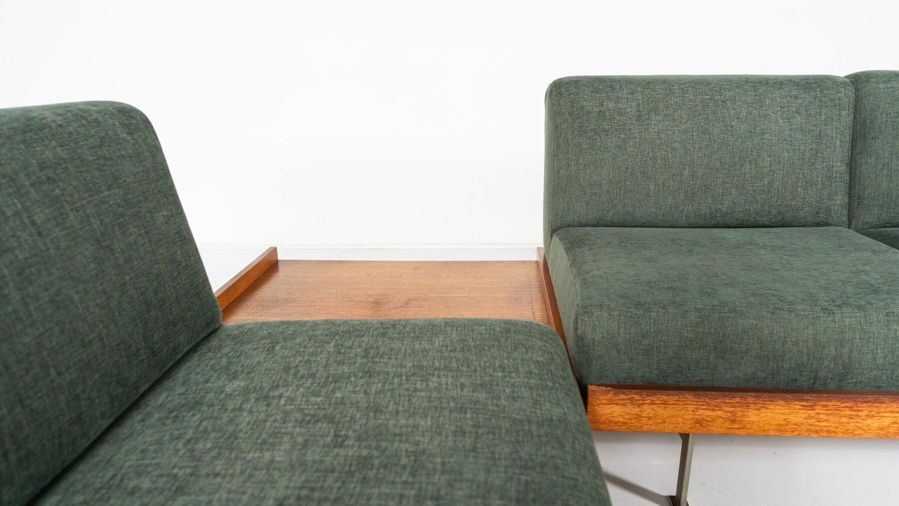 Canapé moderne du milieu du siècle dernier, Saporiti, Italie, années 1960, nouvelle tapisserie en vente 7