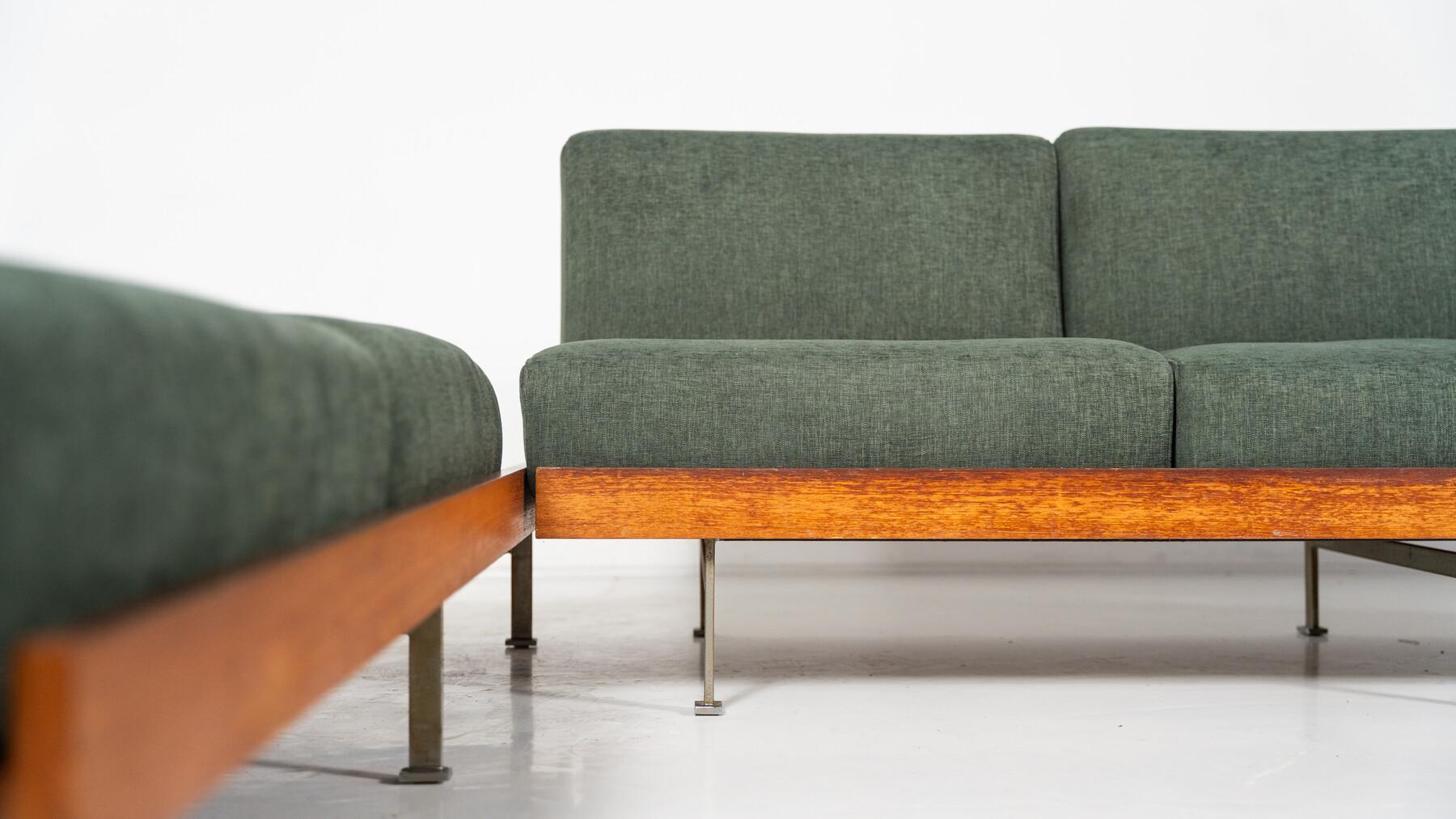 Mid-Century Modern Sofa, Saporiti, Italy, 1960s - New Upholstery For Sale 3