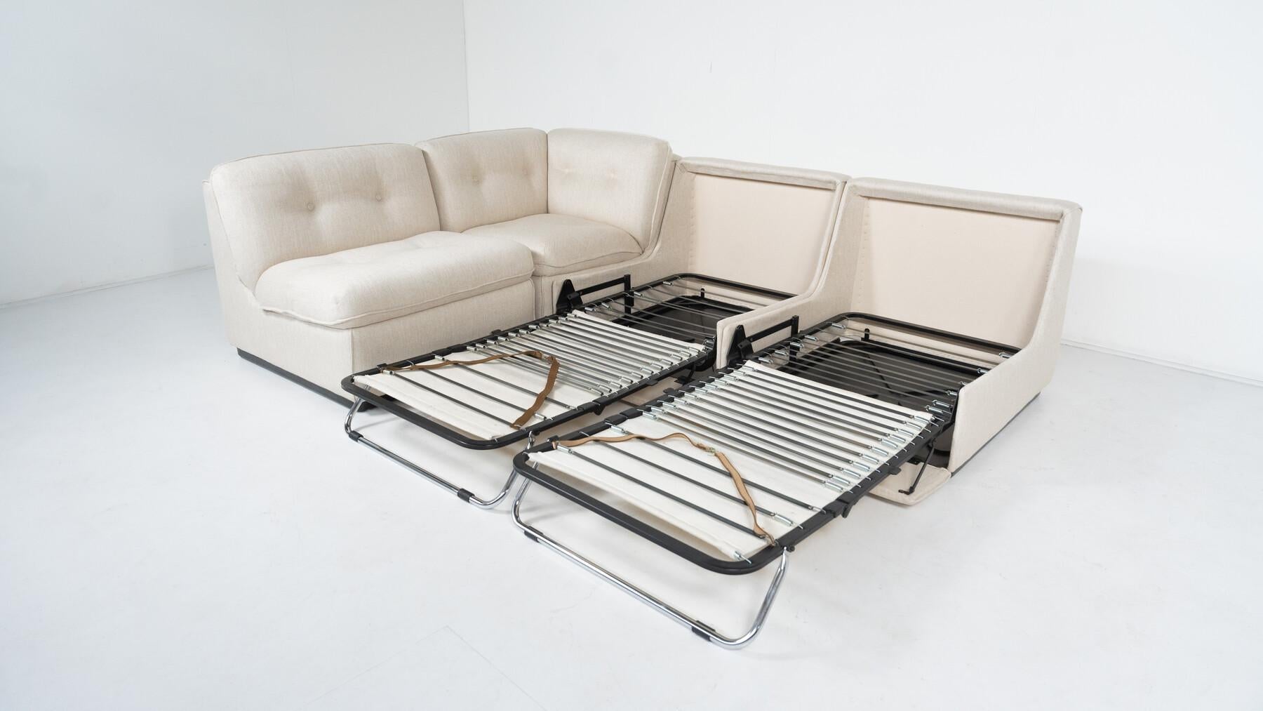 Modernes Sofa-/Sofabett aus der Mitte des Jahrhunderts, Italien, neue Polsterung im Angebot 6