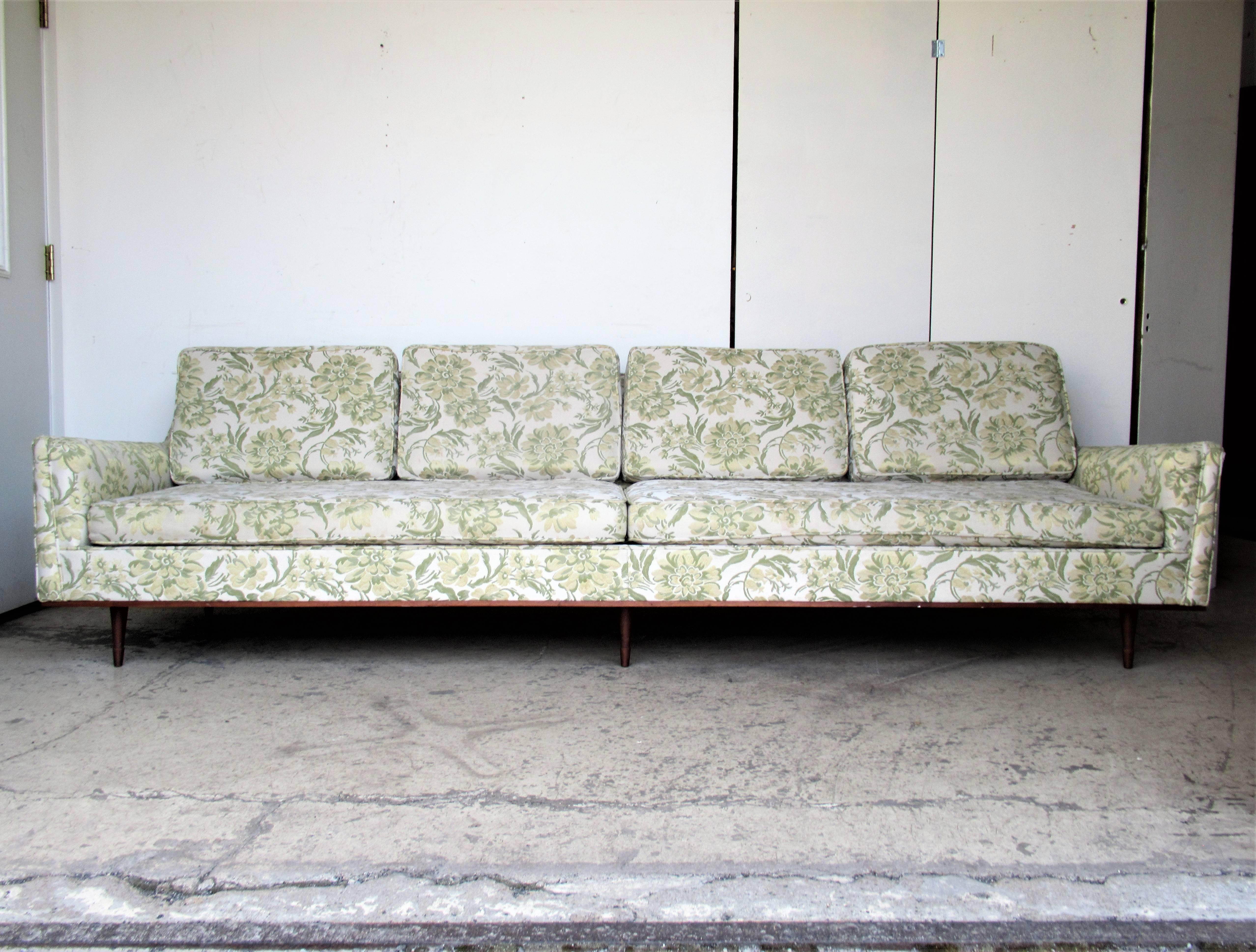  Sleek Elongated Form Sofa in the style of Gio Ponti 1