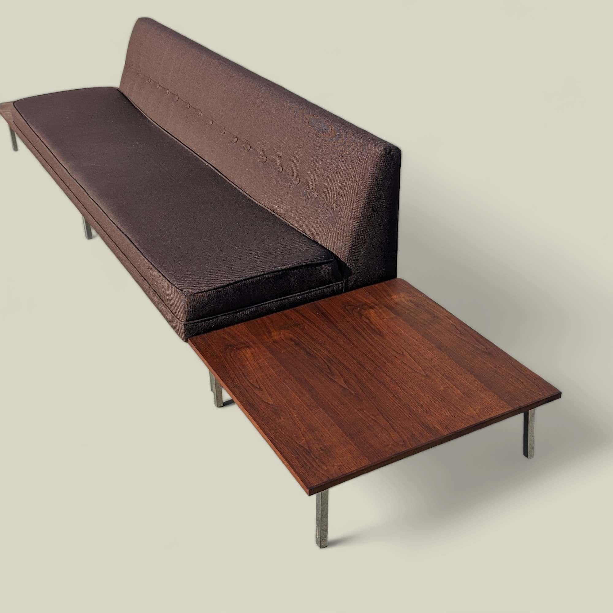 Canapé moderne du milieu du siècle avec tables d'appoint George Nelson pour Herman Miller en vente 5