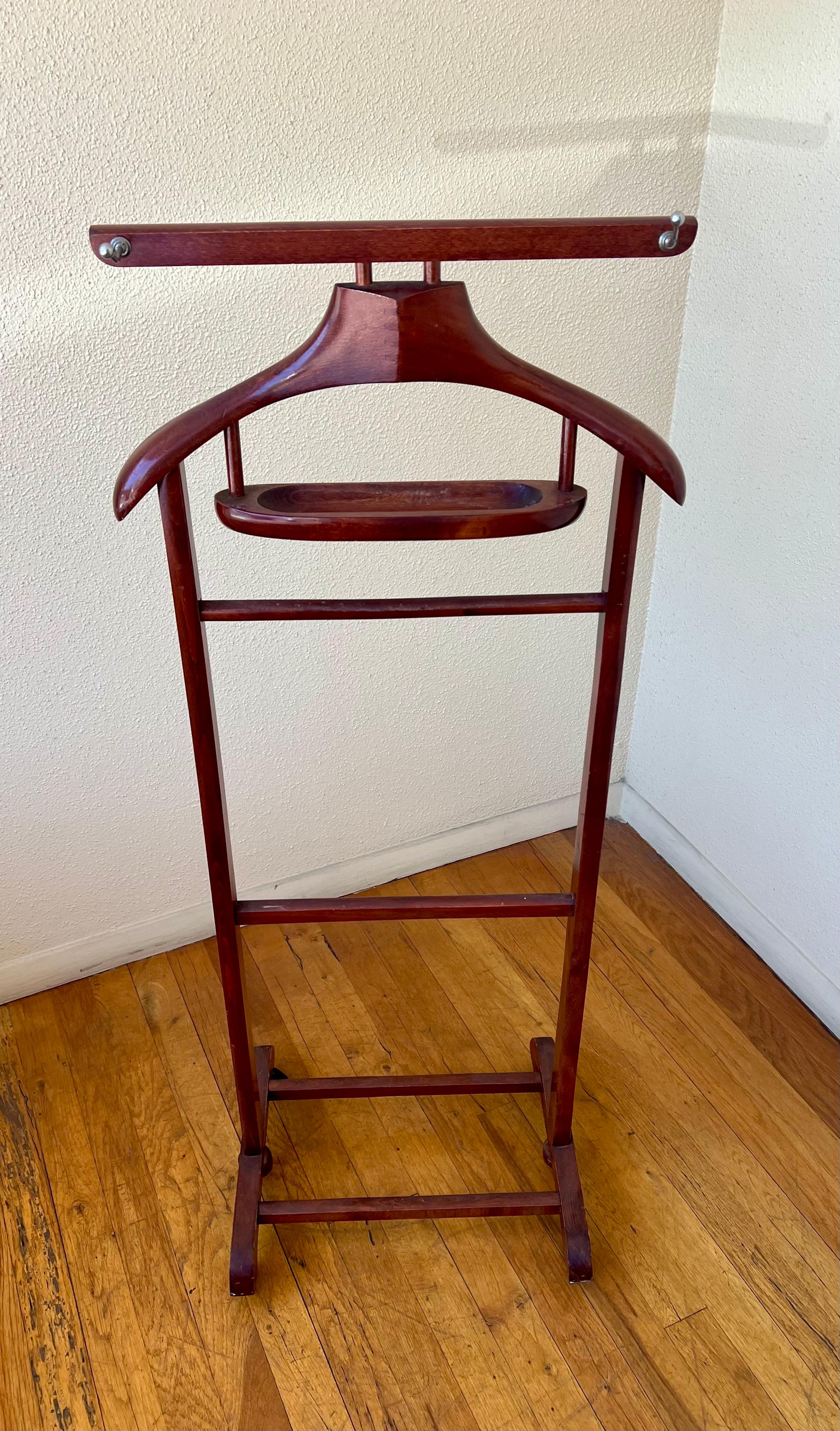 Italian Mid-Century Modern Solid Cherry Mens Valet by Ico & Luisa Parisi, Italy, 1950s For Sale
