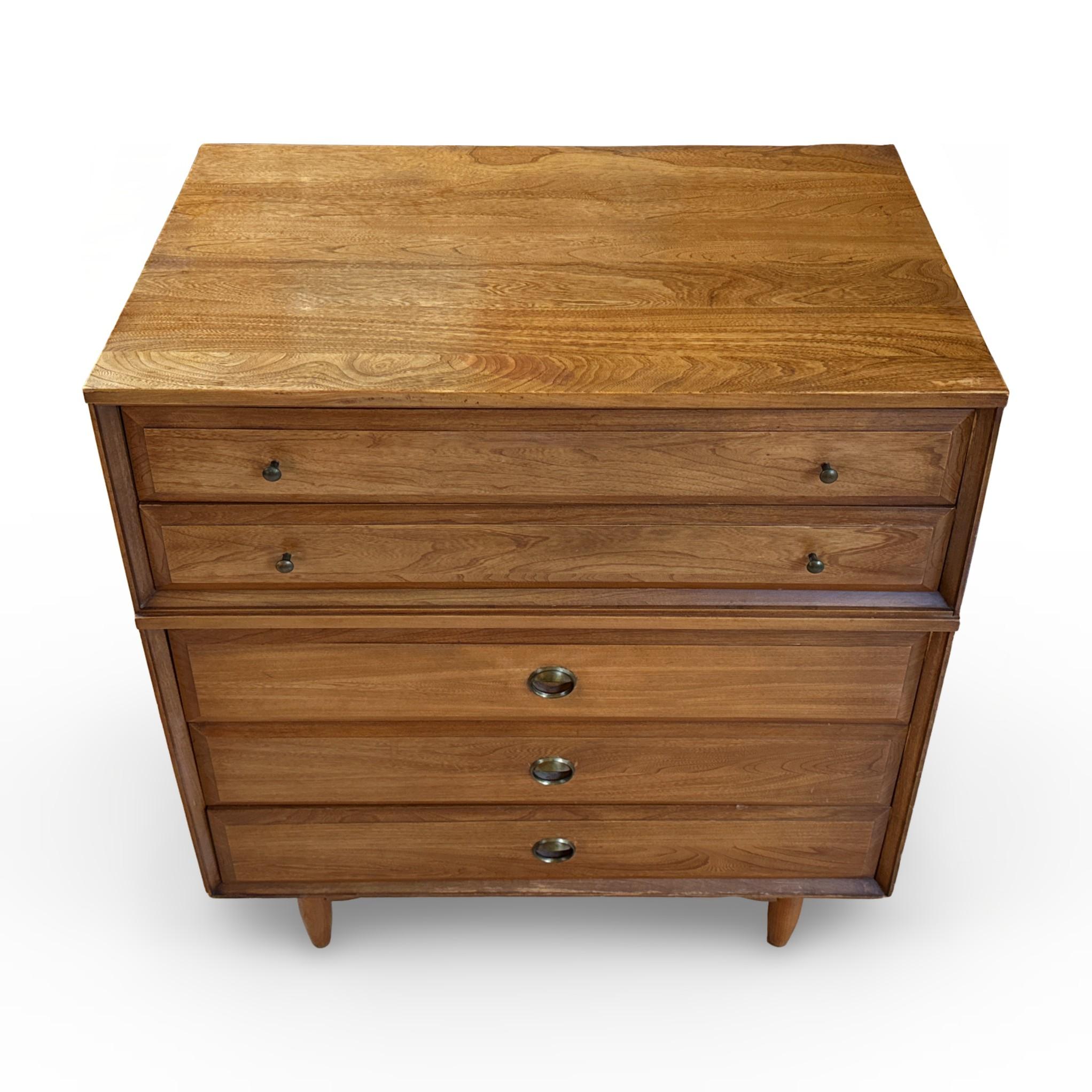 Mid-Century Modern Solid Elm Dresser by L.A. Period Furniture In Good Condition In Sacramento, CA