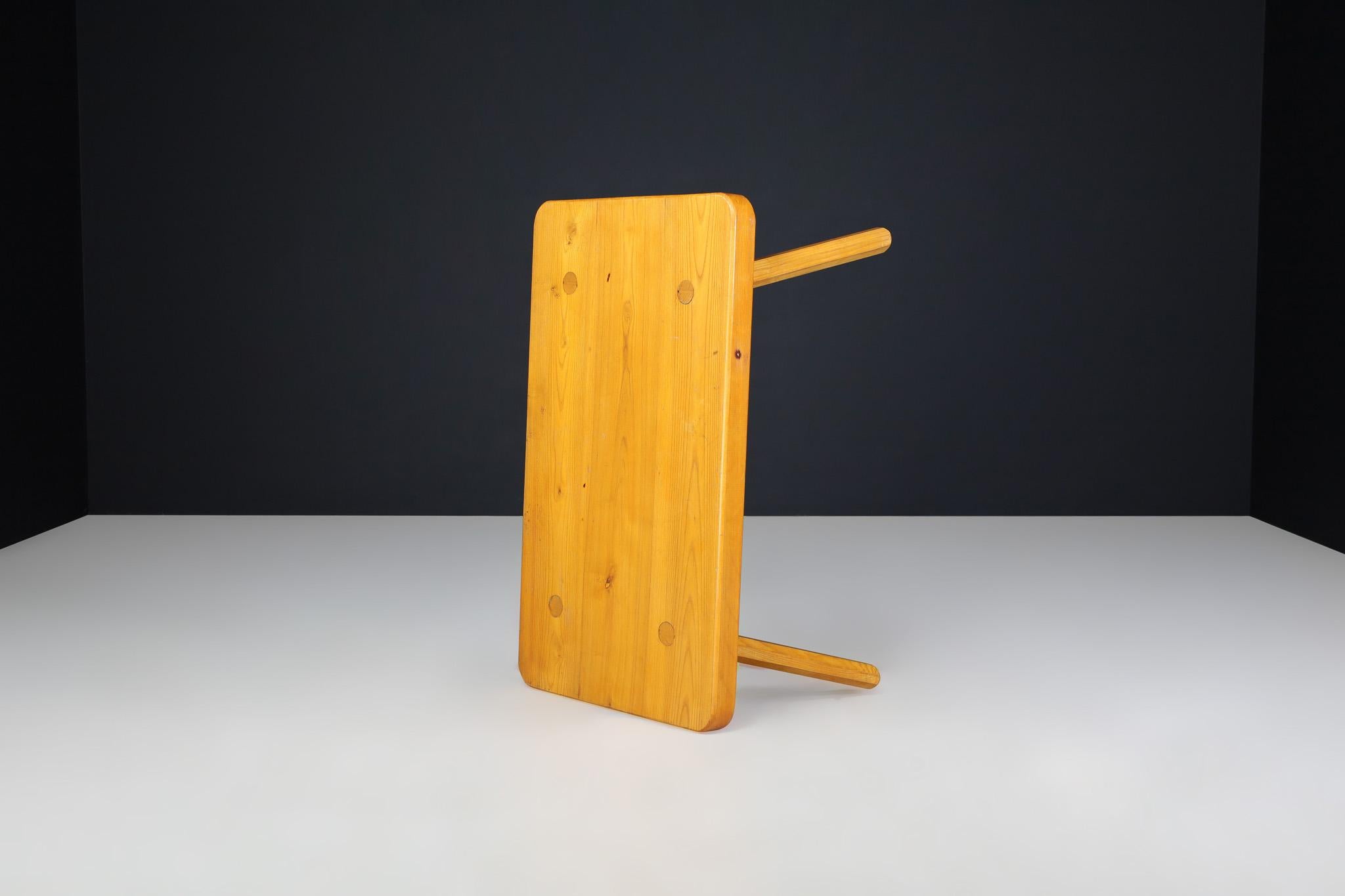 Mesa de centro de pino macizo moderna de mediados de siglo, Francia, años 60 Francés en venta