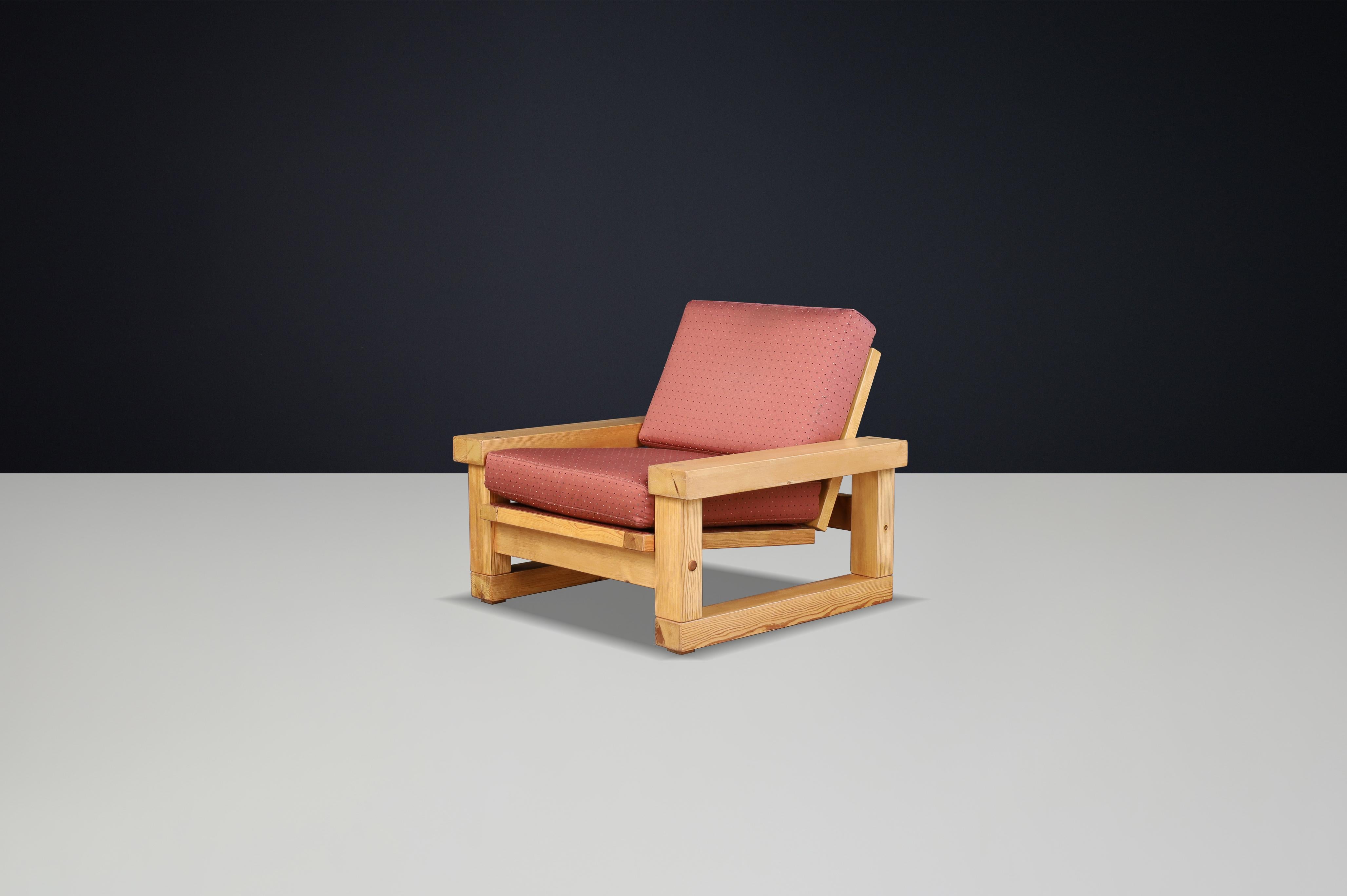 Moderner Loungesessel aus massivem Kiefernholz, Frankreich, Mitte der 1970er Jahre (Moderne der Mitte des Jahrhunderts) im Angebot