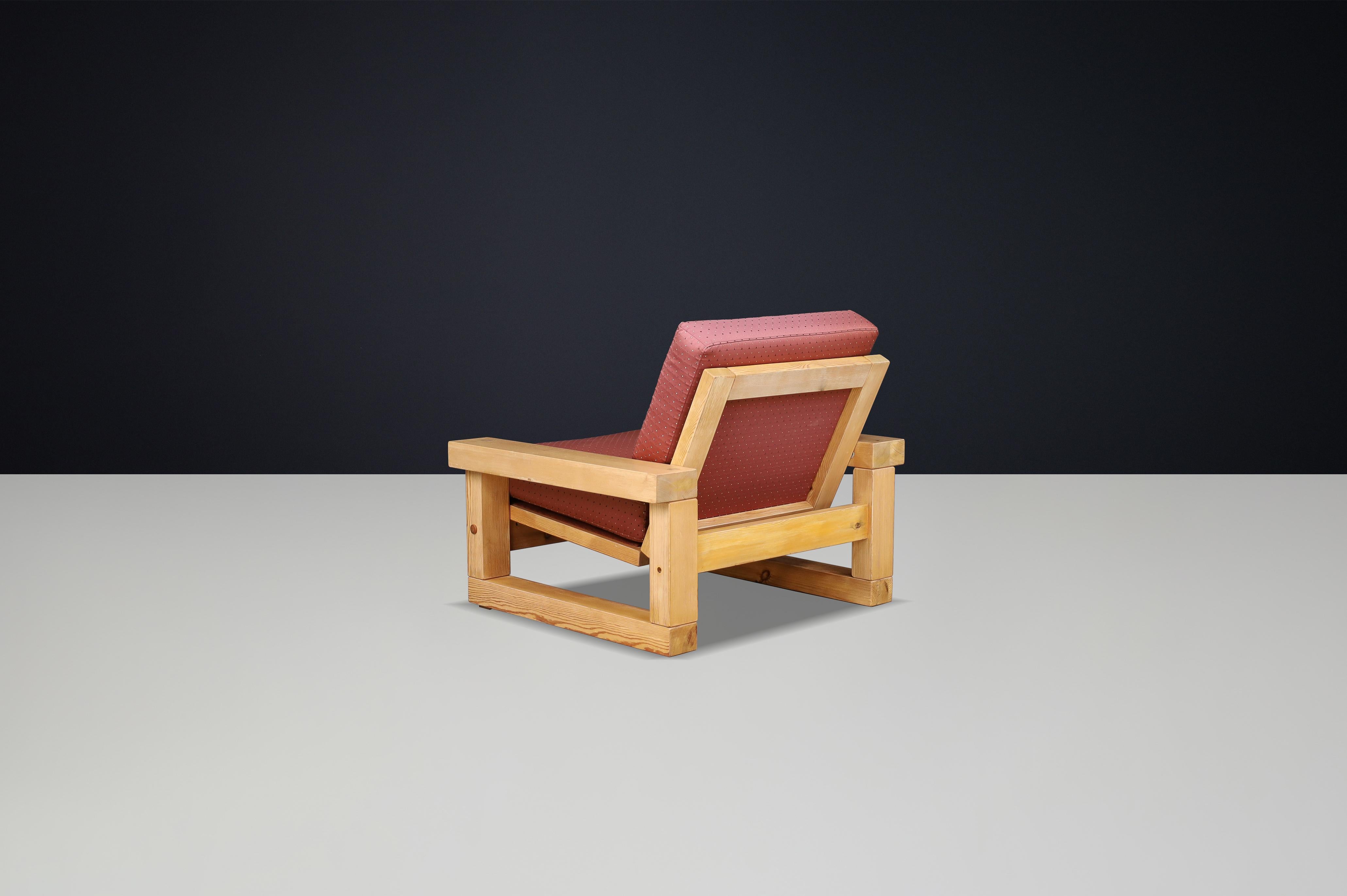 Moderner Loungesessel aus massivem Kiefernholz, Frankreich, Mitte der 1970er Jahre im Zustand „Gut“ im Angebot in Almelo, NL
