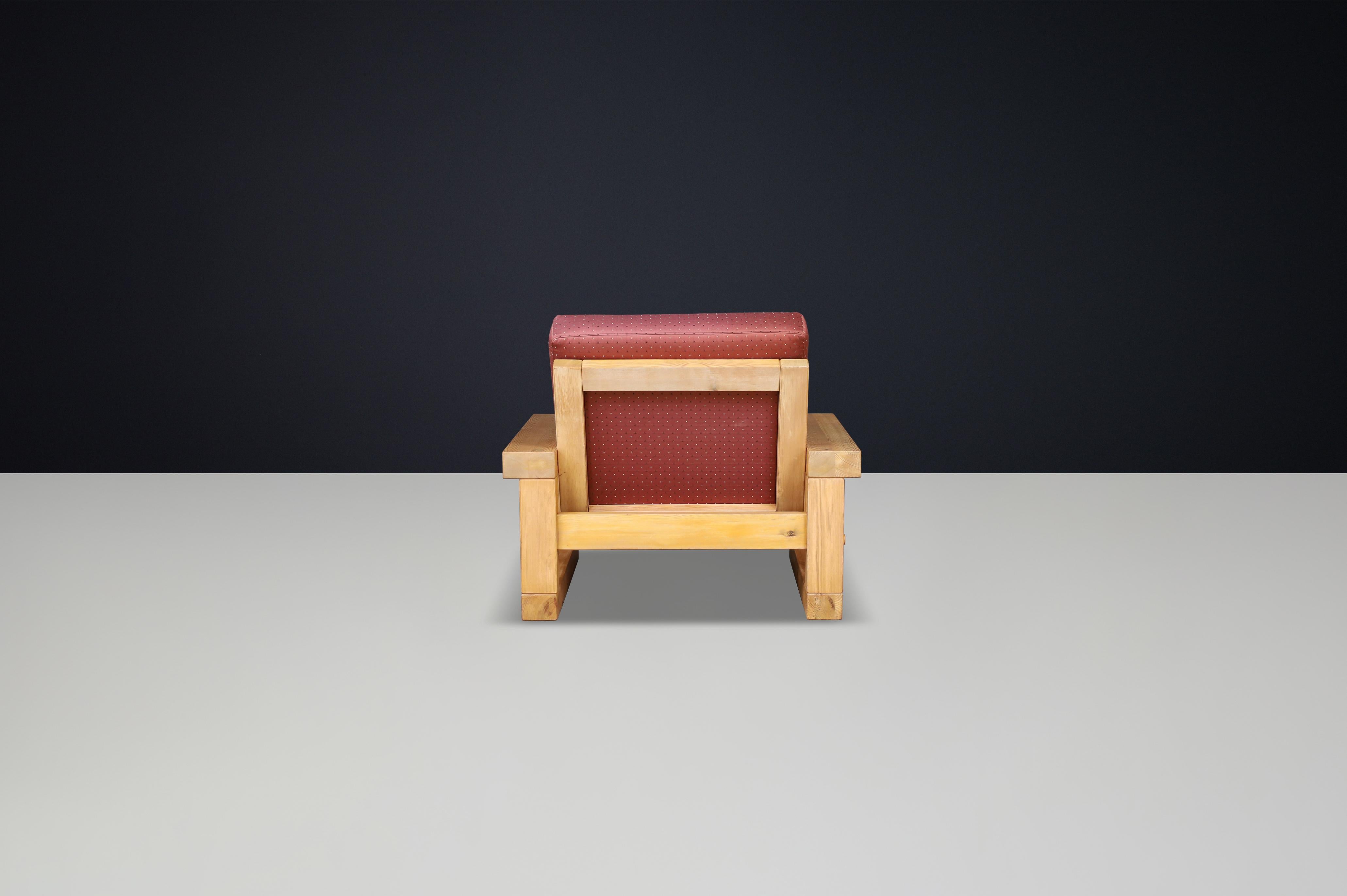 Moderner Loungesessel aus massivem Kiefernholz, Frankreich, Mitte der 1970er Jahre im Angebot 1