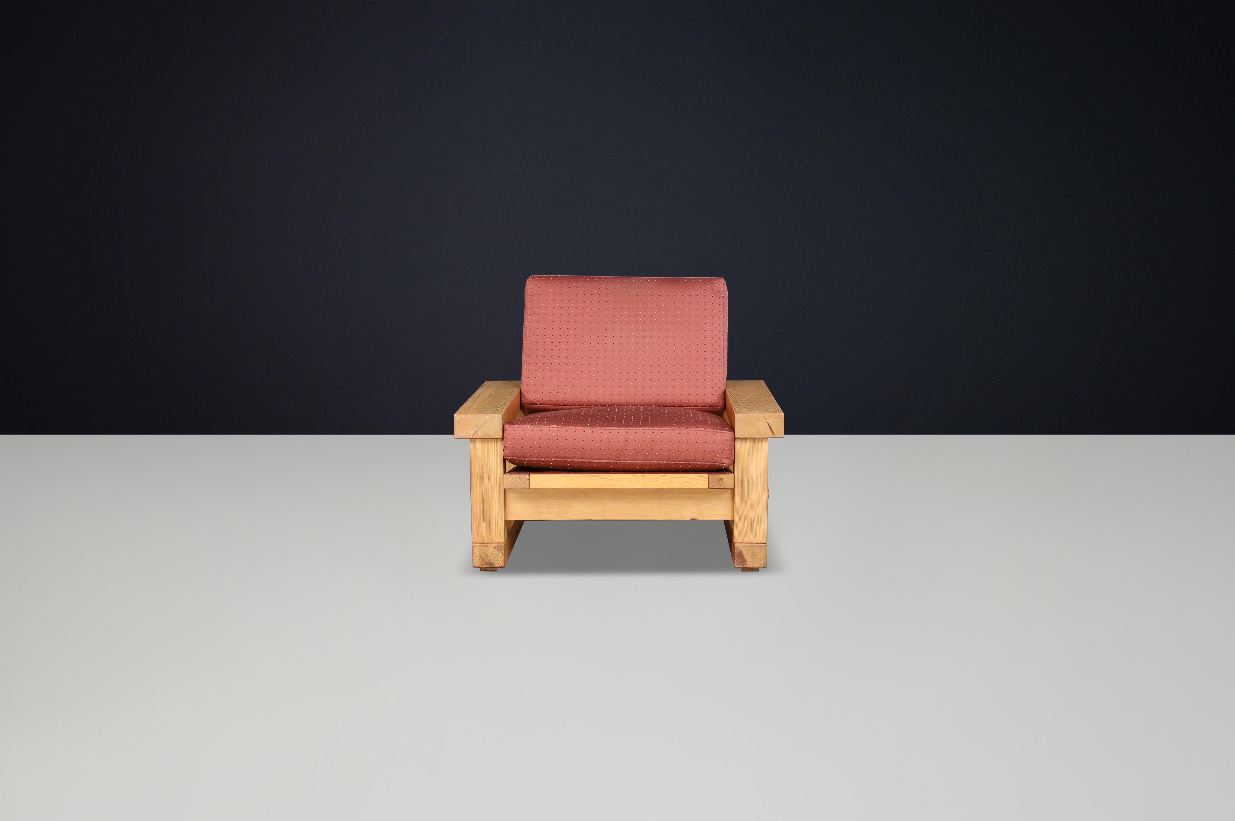 Moderner Loungesessel aus massivem Kiefernholz, Frankreich, Mitte der 1970er Jahre im Angebot 2