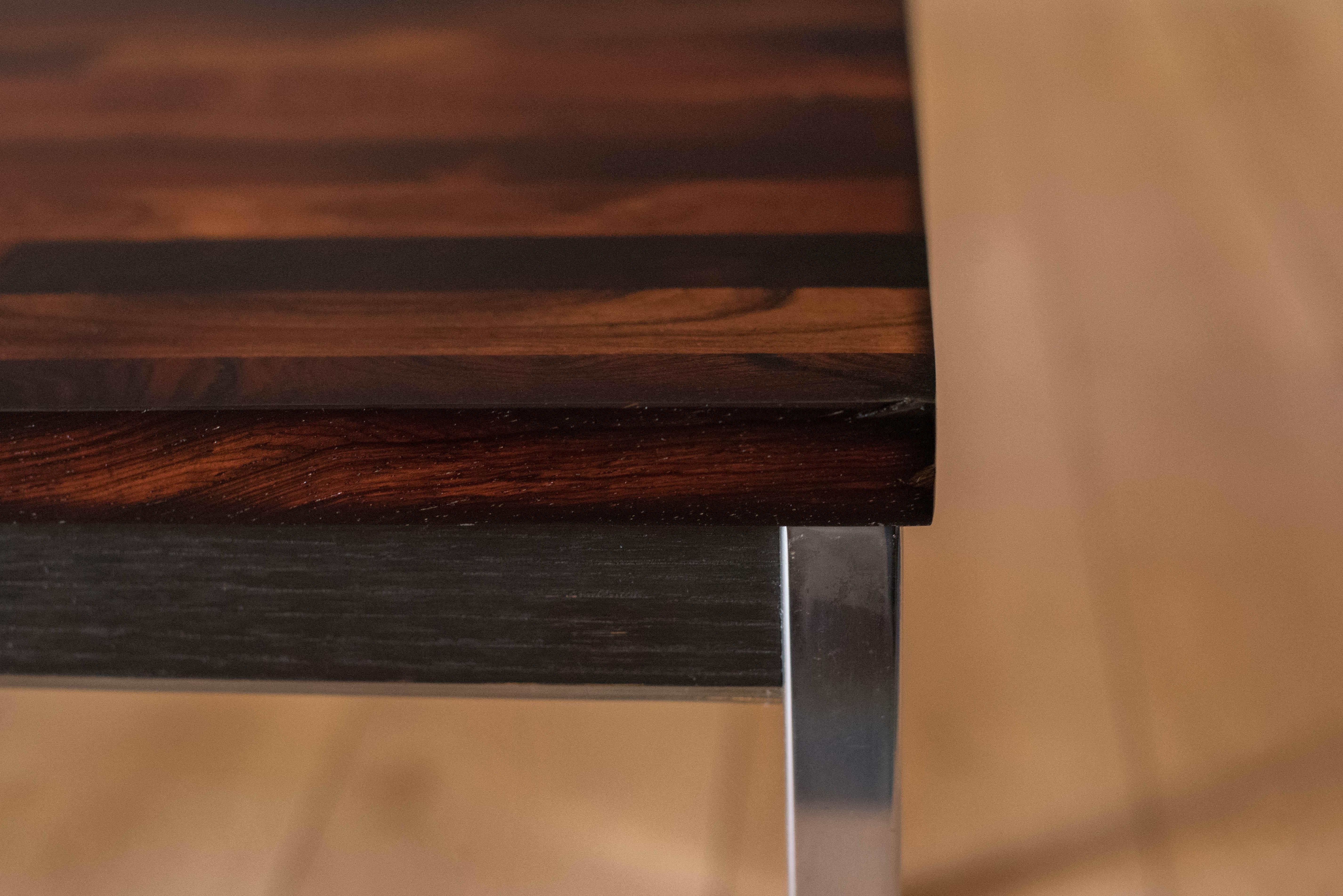 Mesa de centro moderna de mediados de siglo de palisandro macizo y cromo by Founders en venta 1