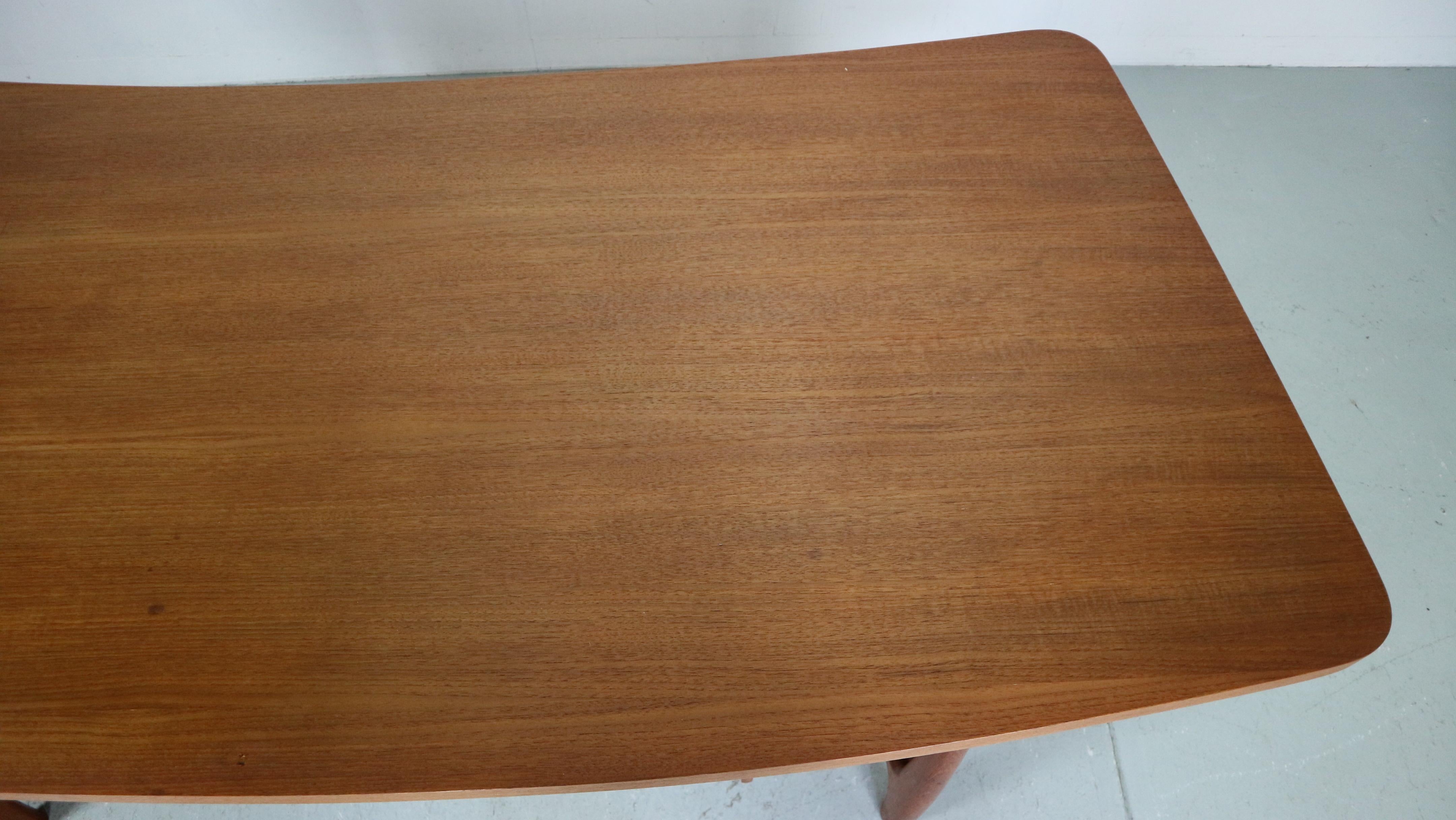 Mid-Century Modern Teak& Wicker Boomerang Desk, 1960 Denmark 8