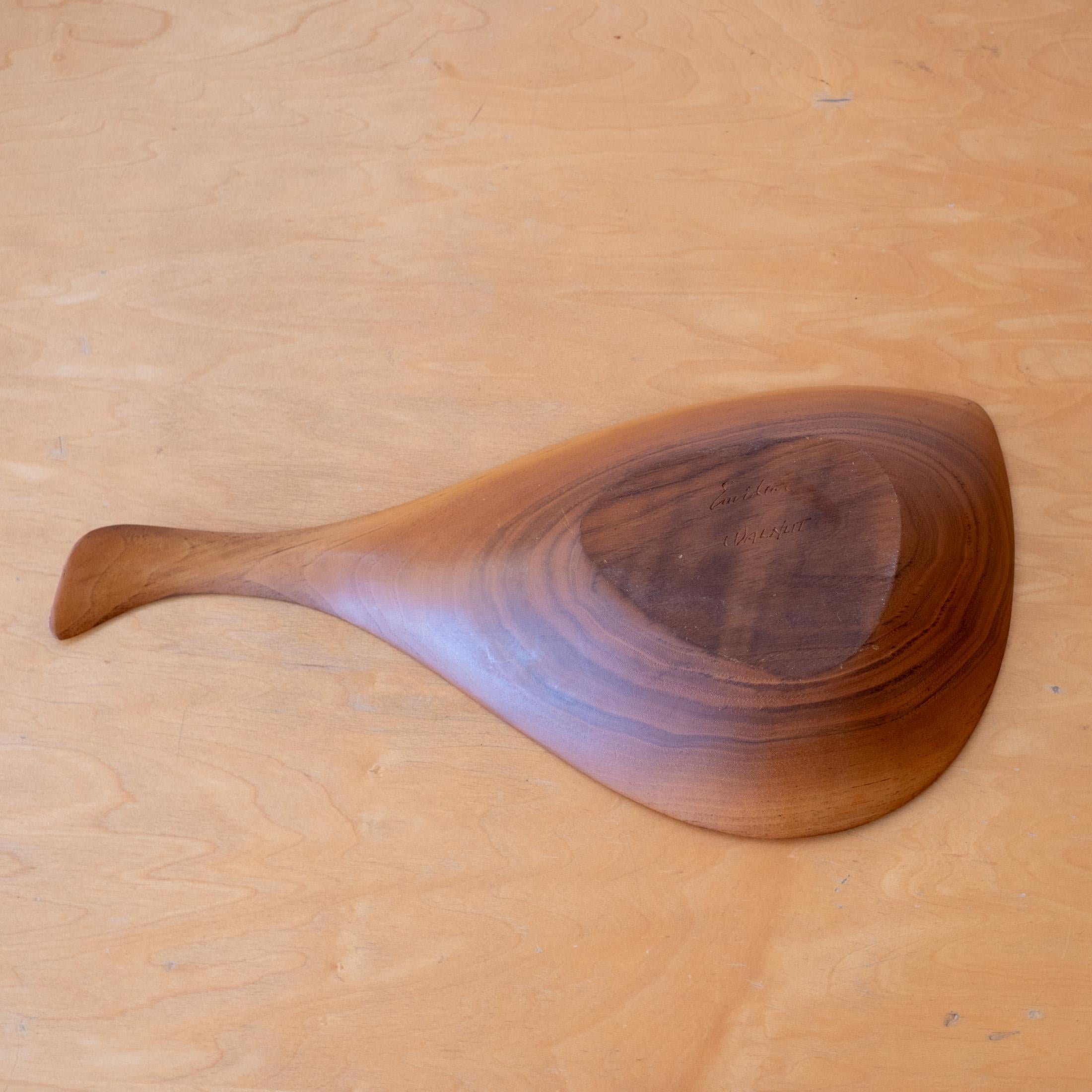 Noce Ciotola in noce massiccio del Mid Century Modern Catch All Bowl di Emil Milan in vendita