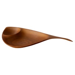 Ciotola in noce massiccio del Mid Century Modern Catch All Bowl di Emil Milan