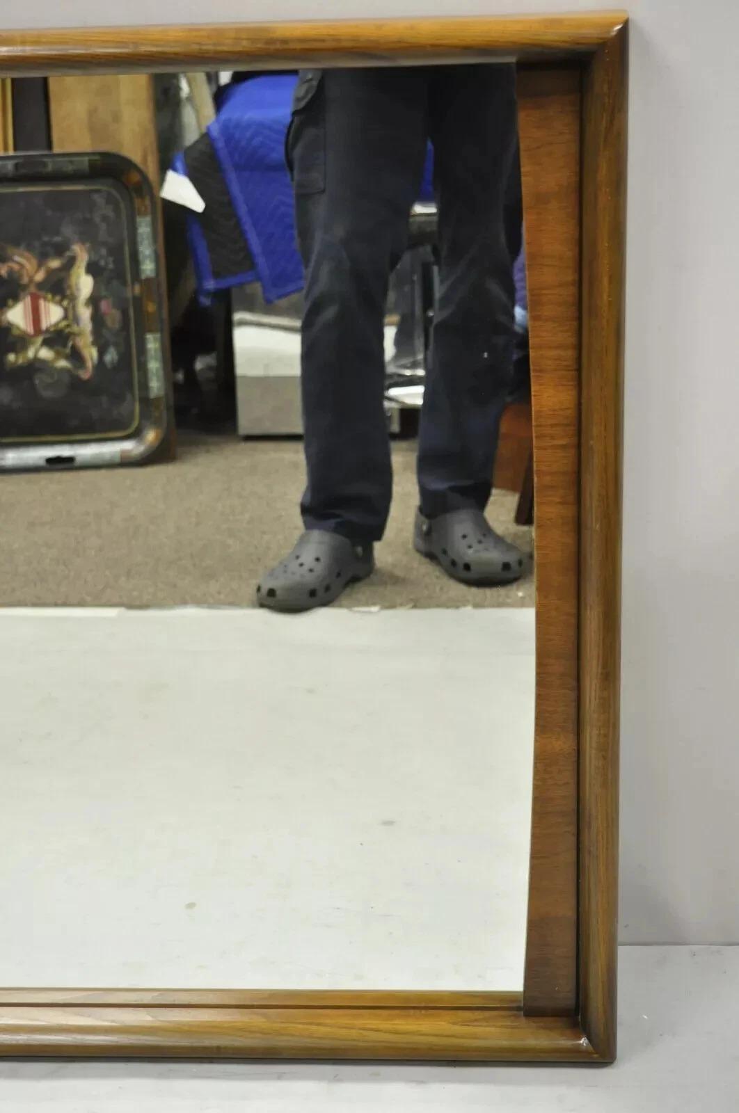 Mid Century Modern Solid Walnut Frame Rectangular Mirror by United Furniture In Good Condition For Sale In Philadelphia, PA