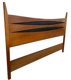 Mid-Century Modern Solid Walnut Queen Bed Headboard Style of Arne Vodder