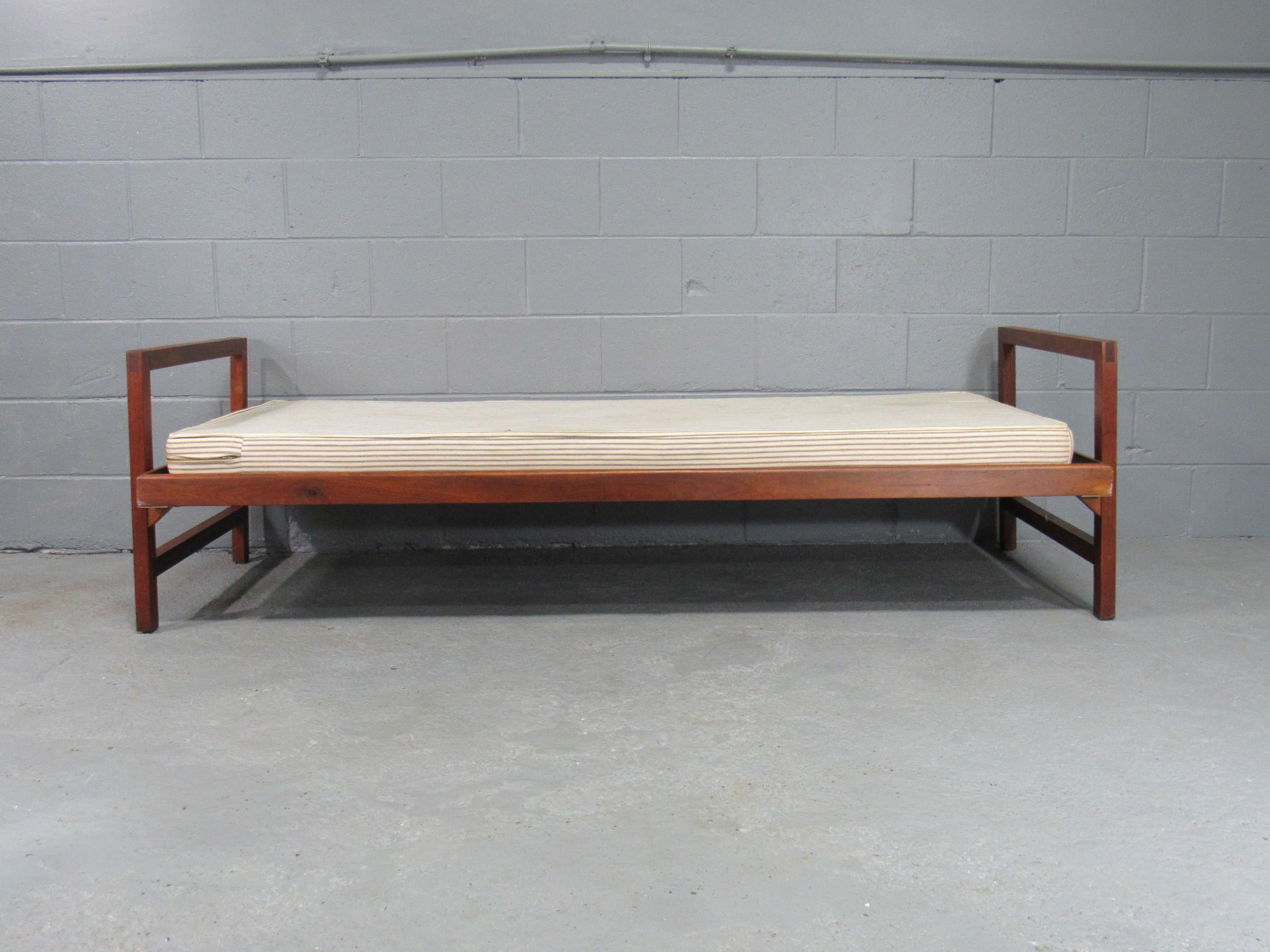 Mid-Century Modern Solid Walnut Trundle Pull-Out Daybed by Design Research 5
