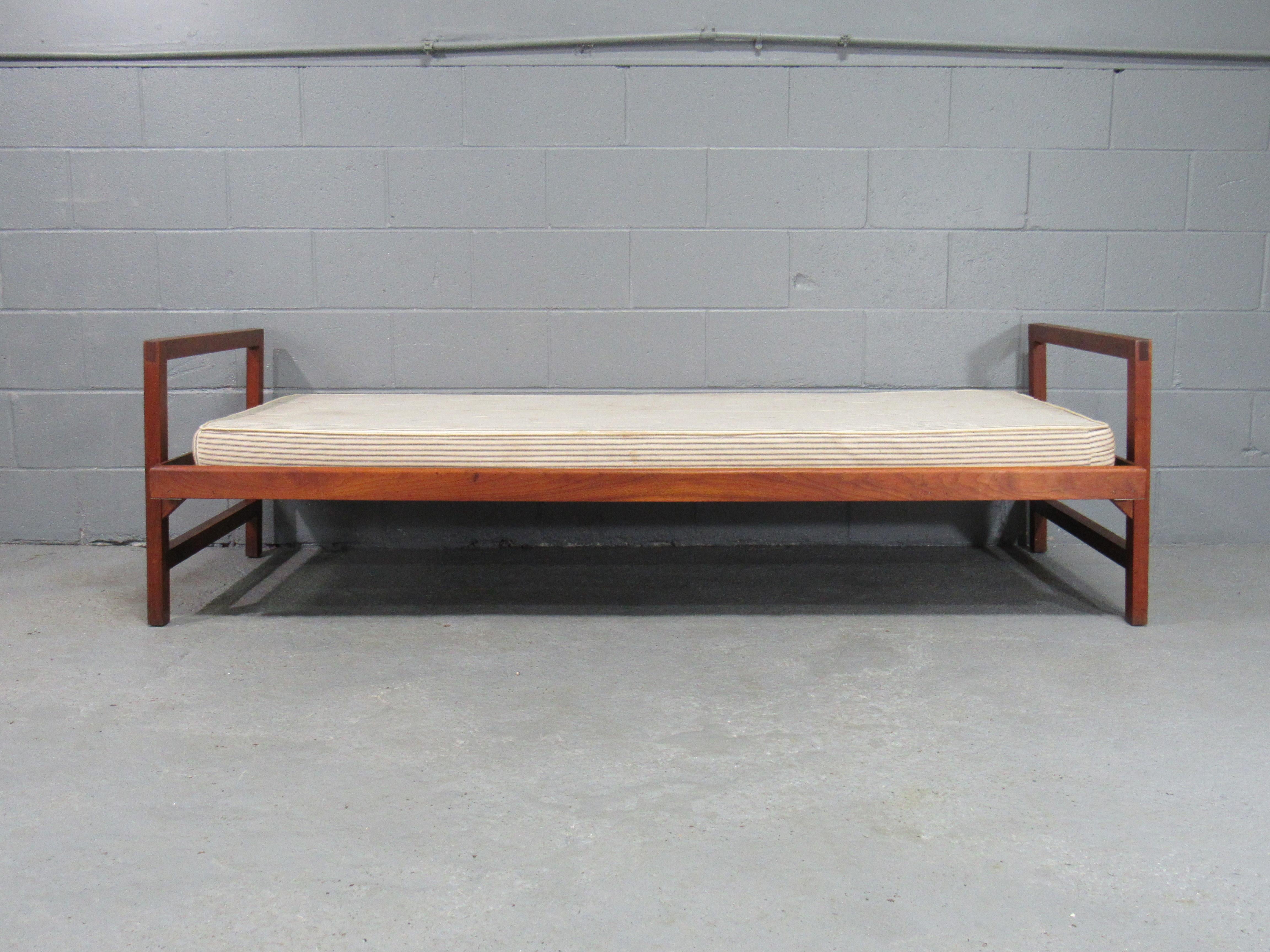 Mid-Century Modern Solid Walnut Trundle Pull-Out Daybed by Design Research 1
