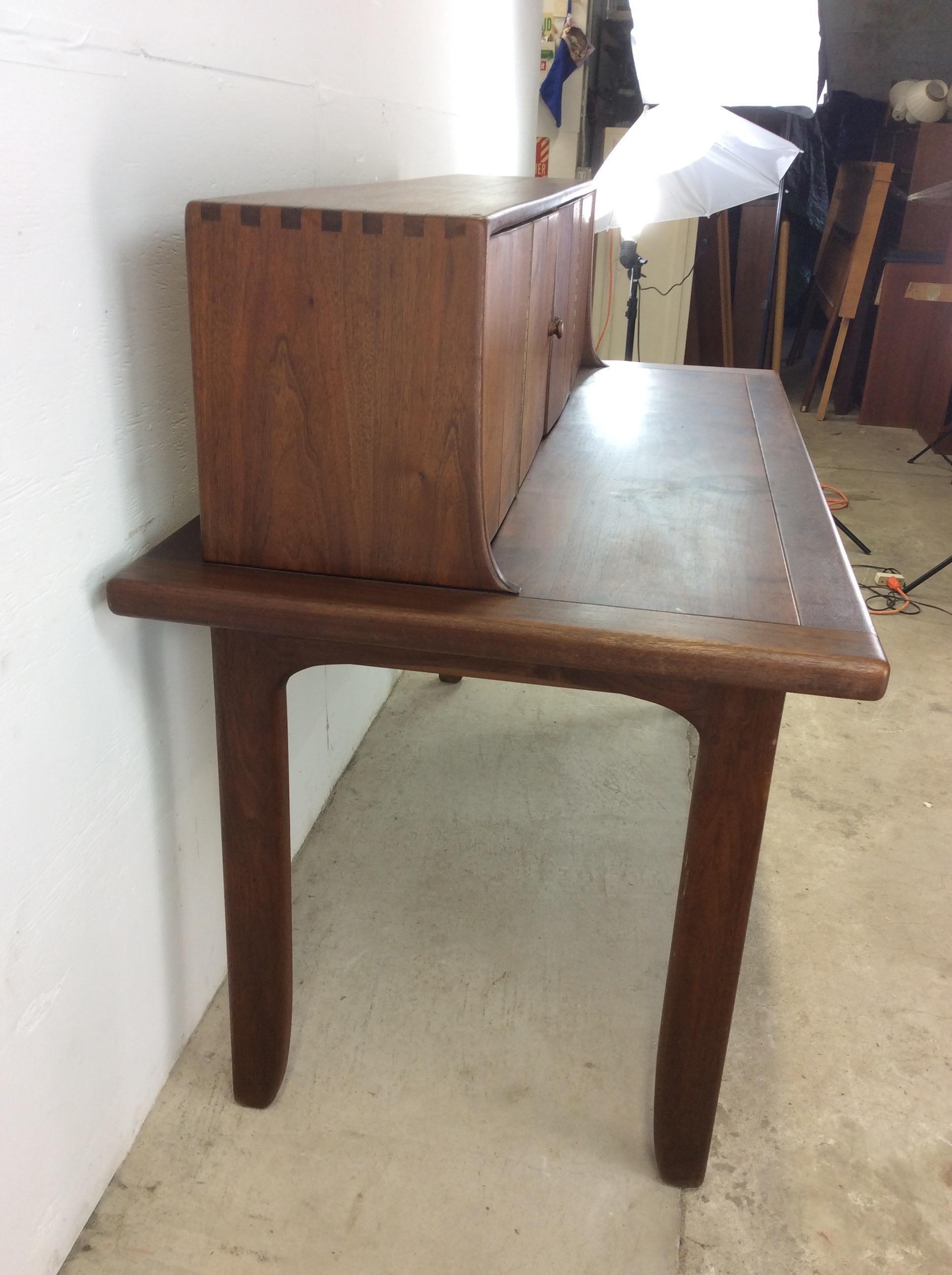Mid Century Modern Massivholz-Schreibtisch mit Stauraum 13