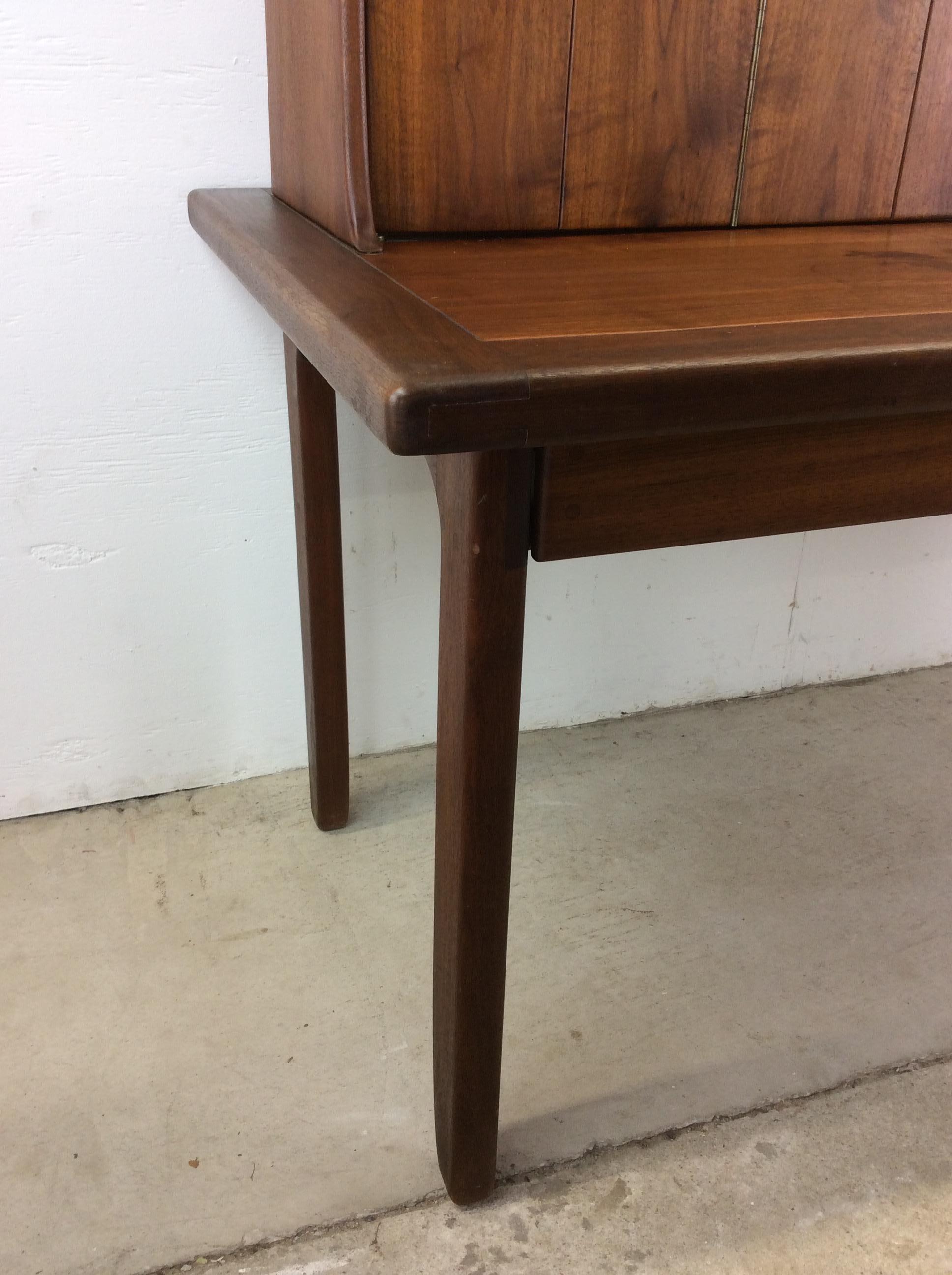 Mid Century Modern Massivholz-Schreibtisch mit Stauraum 2