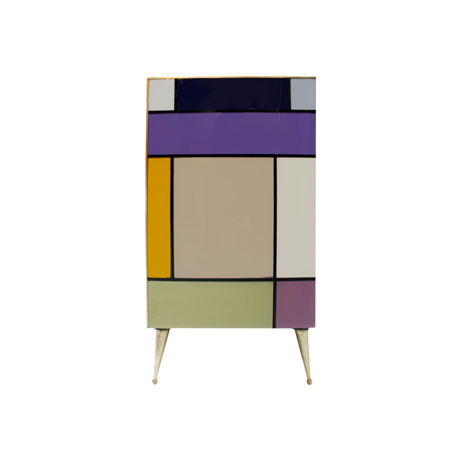 Modernes italienisches Sideboard aus Massivholz und farbigem Glas aus der Mitte des Jahrhunderts (Moderne der Mitte des Jahrhunderts) im Angebot