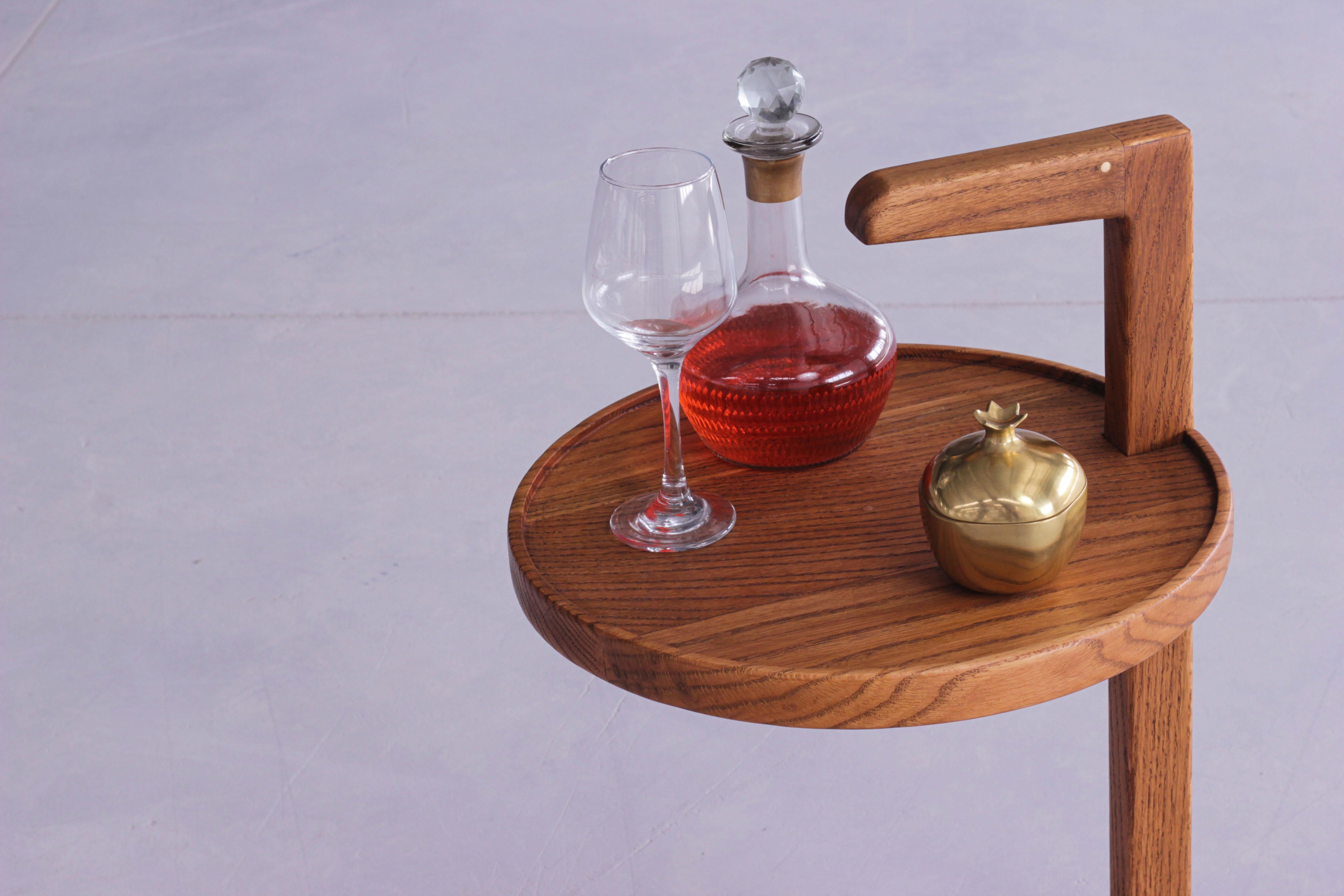 serving side table