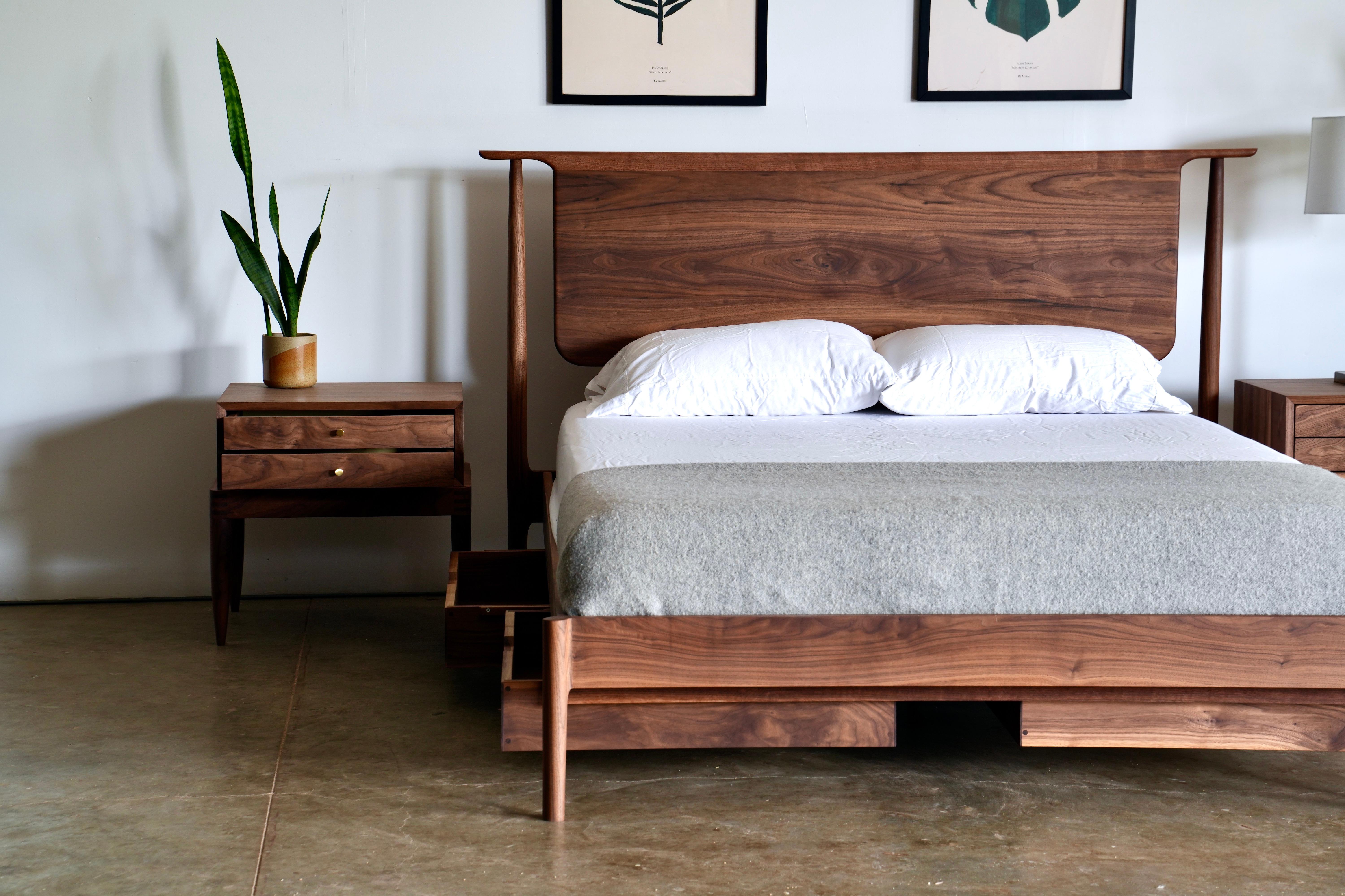 Mid century Modern Solid Wood Platform Bed For Sale 3